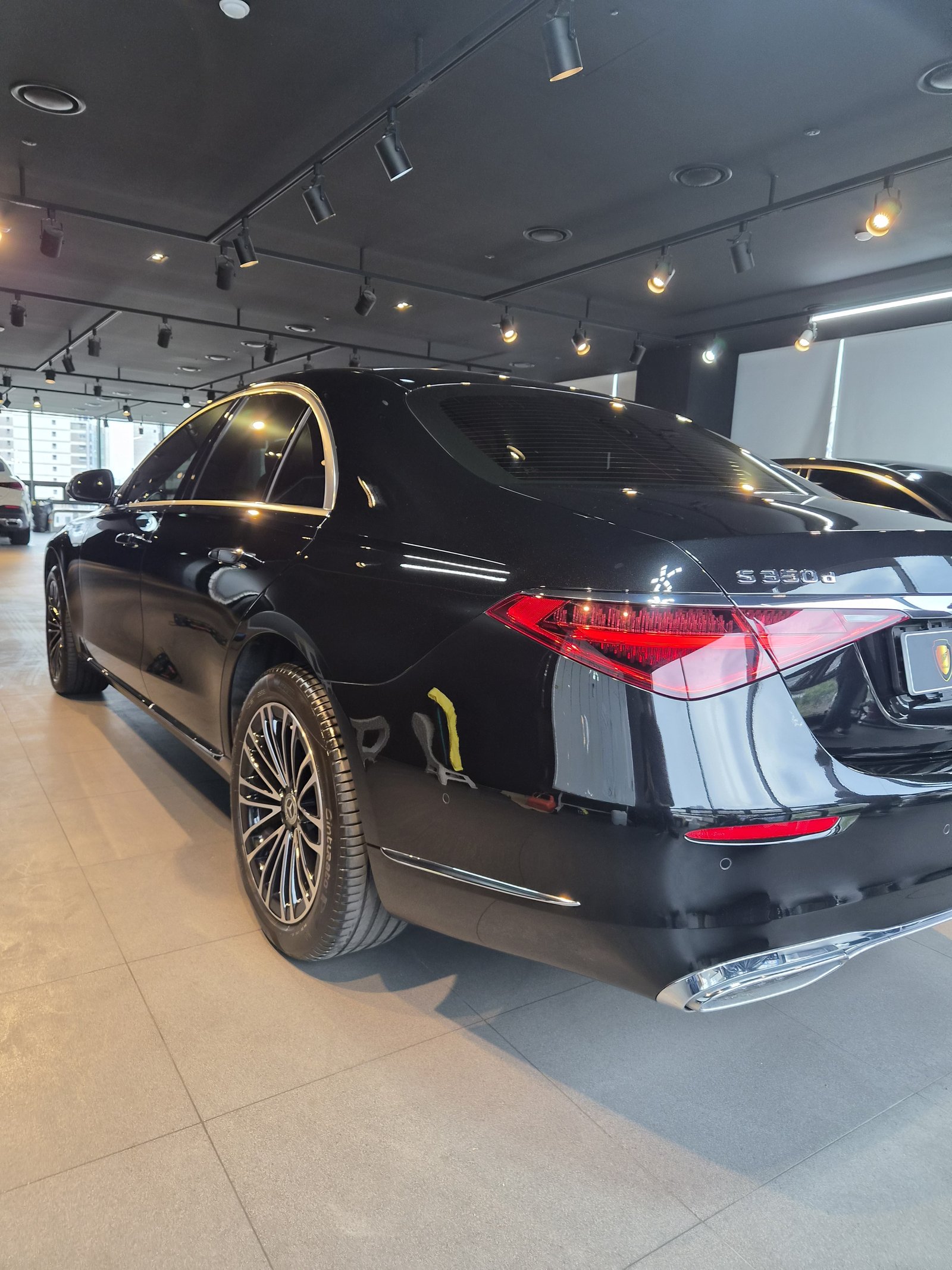 벤츠 S350 검정 신차 후측면 - 부산 신차 유리막코팅