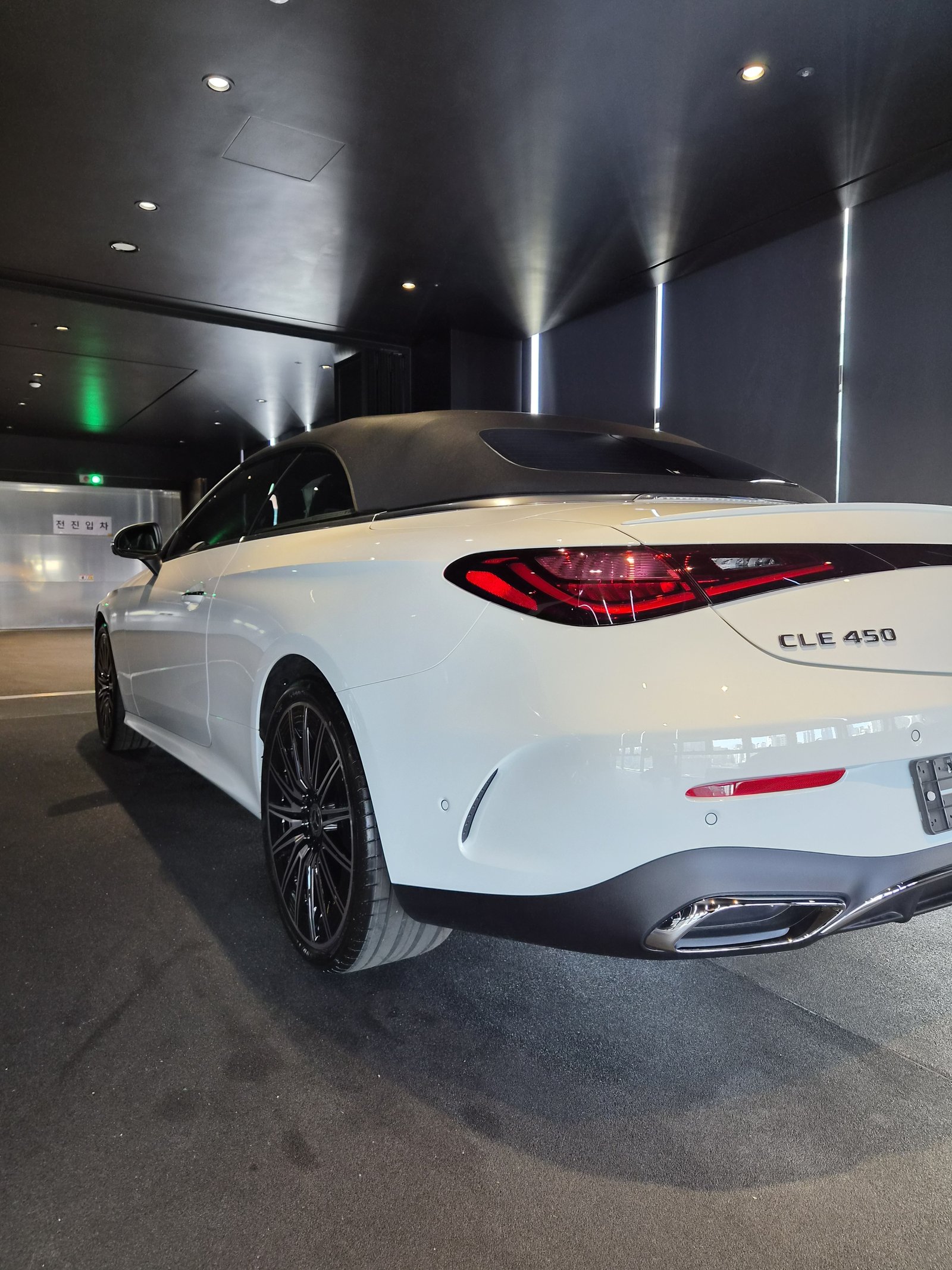 벤츠 CLE450 카브리올레 후측면 - 부산 신차 유리막코팅