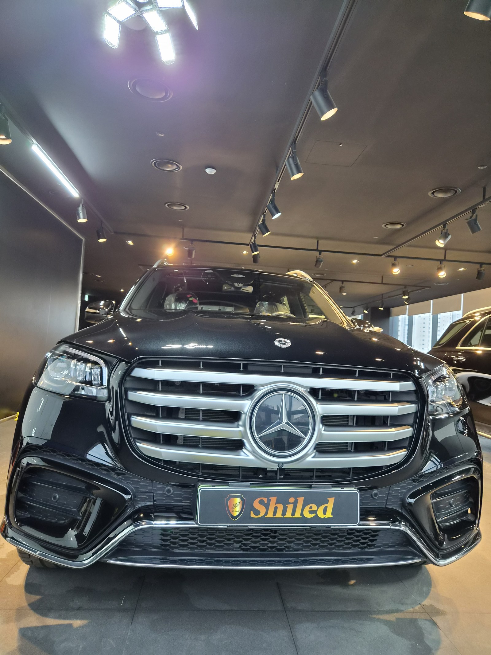 벤츠 GLS450 검정 전면 광택 후 - 부산 쉴드광택