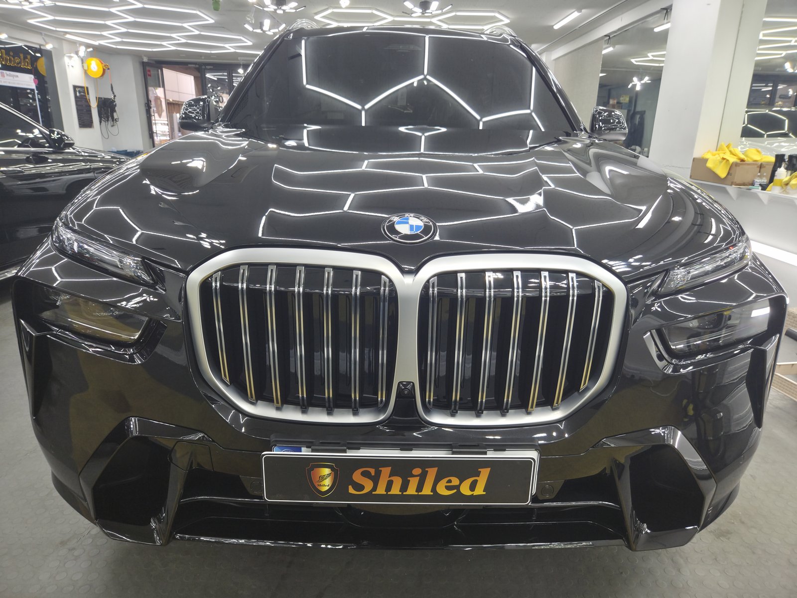 BMW X7 검정 전측면 글로시 - 부산 신차 유리막코팅