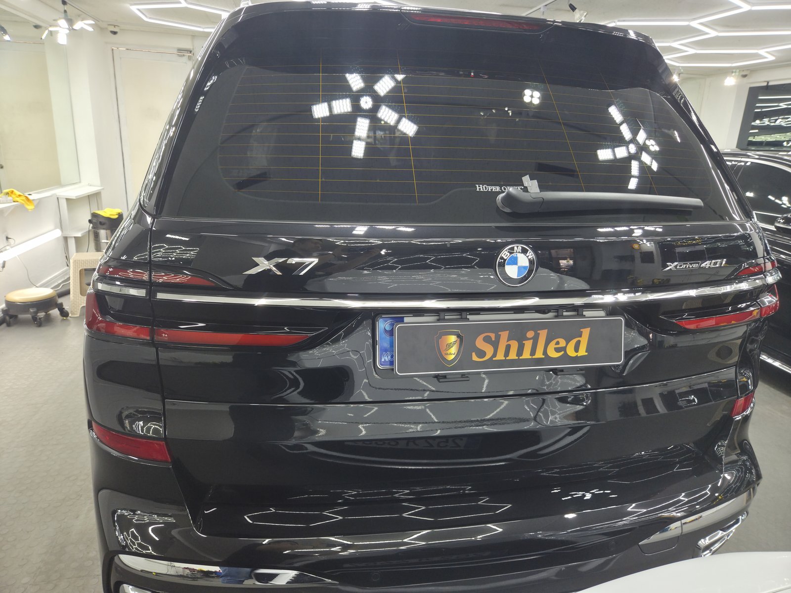 BMW X7 검정 신차 후측면 - 부산 신차 유리막코팅