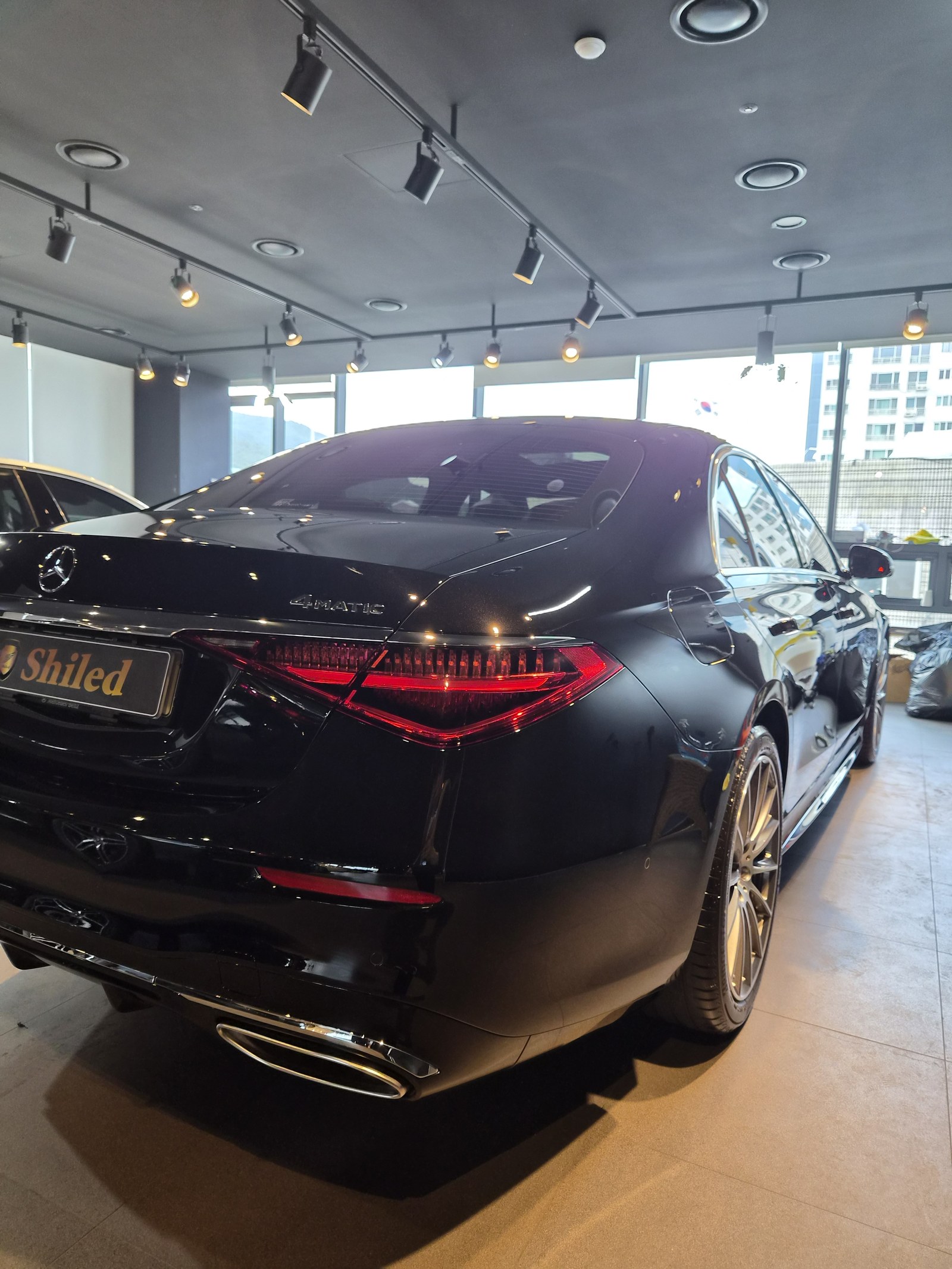 부산 벤츠 유리막코팅 S450 검정 후측면 - 쉴드광택 신차코팅