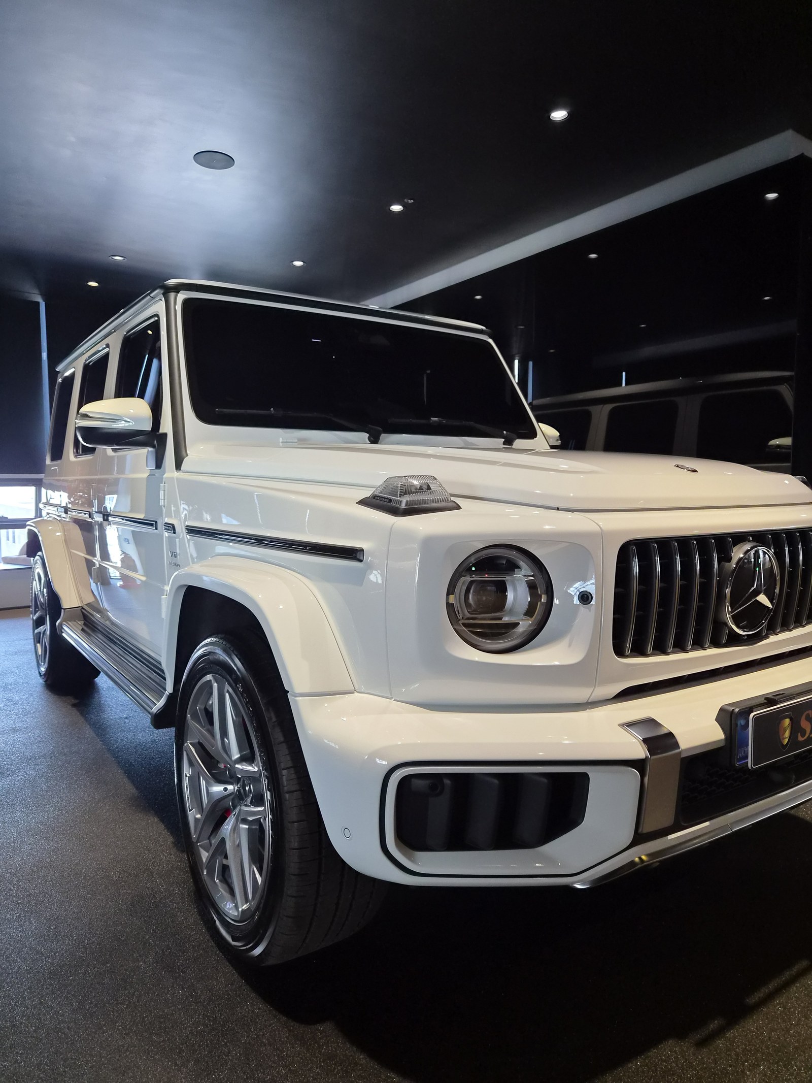 부산 벤츠 유리막코팅 AMG G63 백색 신차 G-PRO 코팅 - 쉴드광택 전면