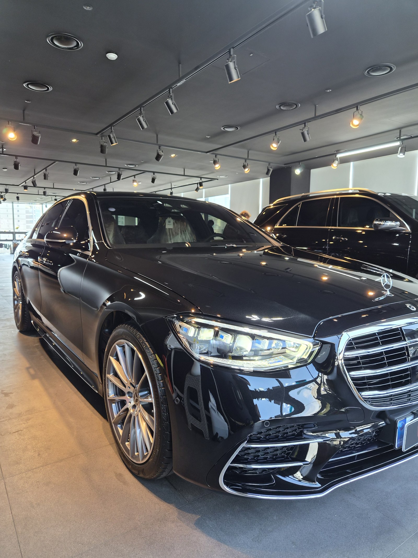 부산 벤츠 유리막코팅 S450 검정 전측면 - F5 신차코팅