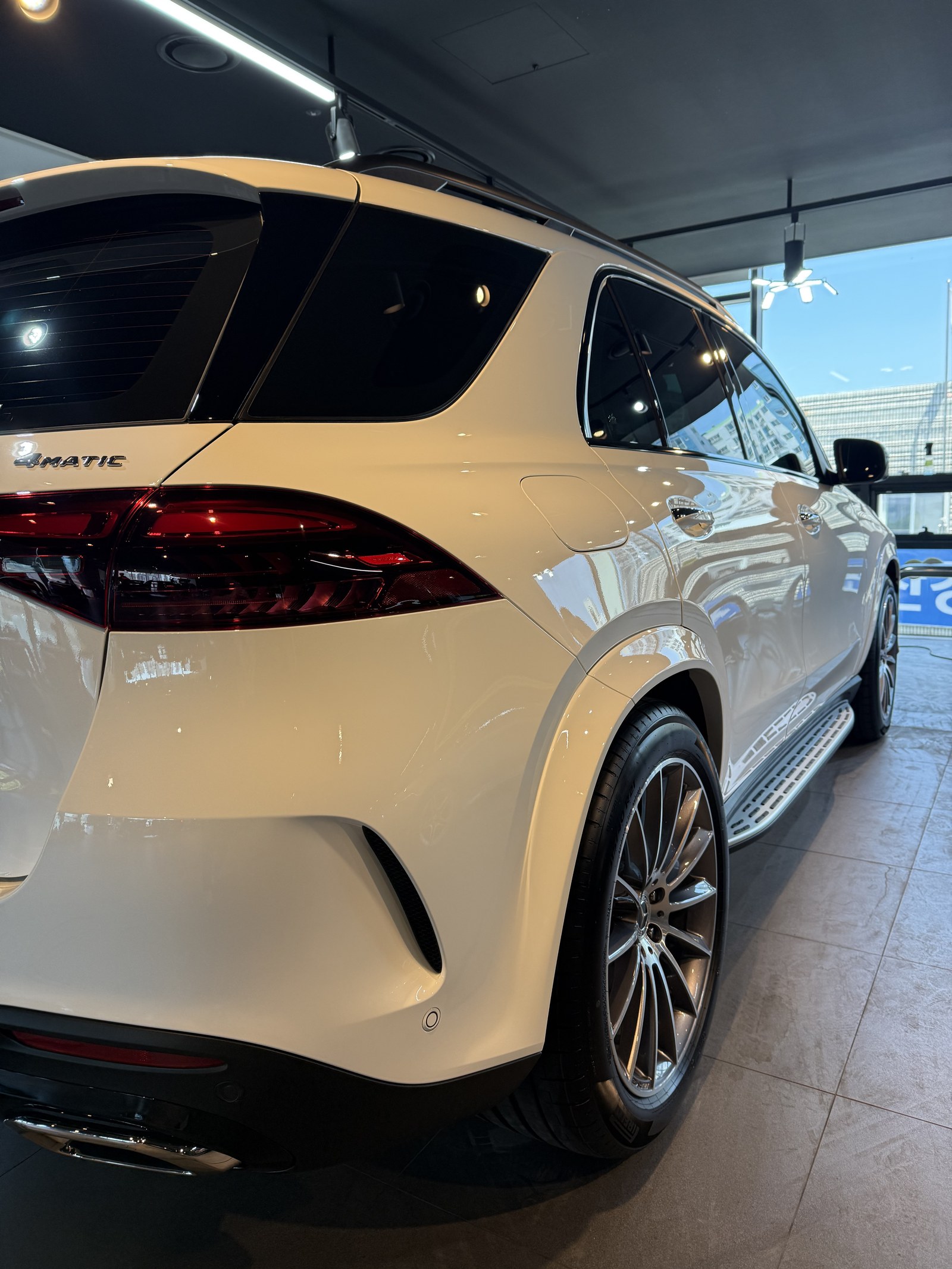 부산 벤츠 GLE450 화이트 신차 측후면 유리막코팅