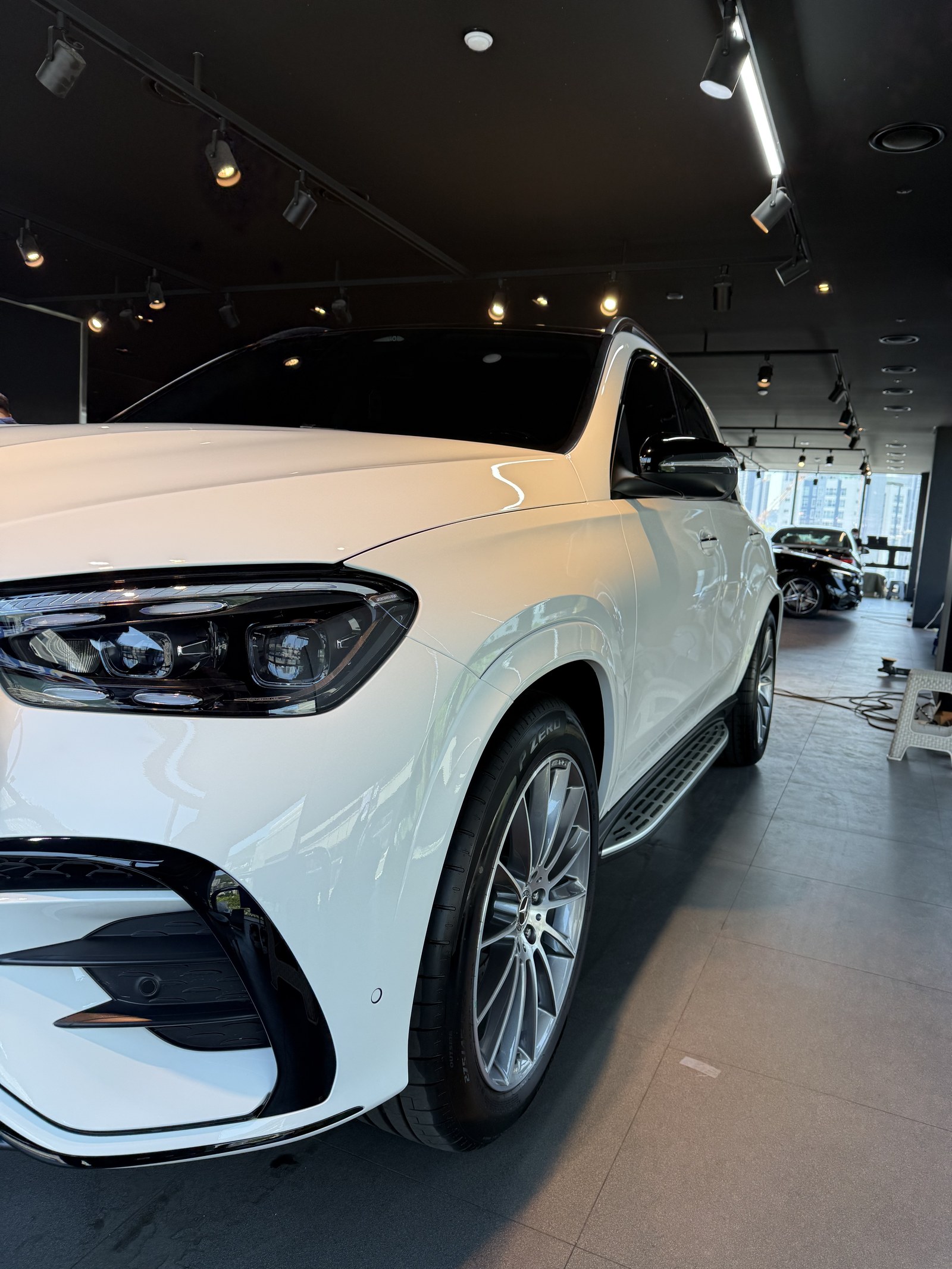 부산 벤츠 GLE450 화이트 신차 전측면