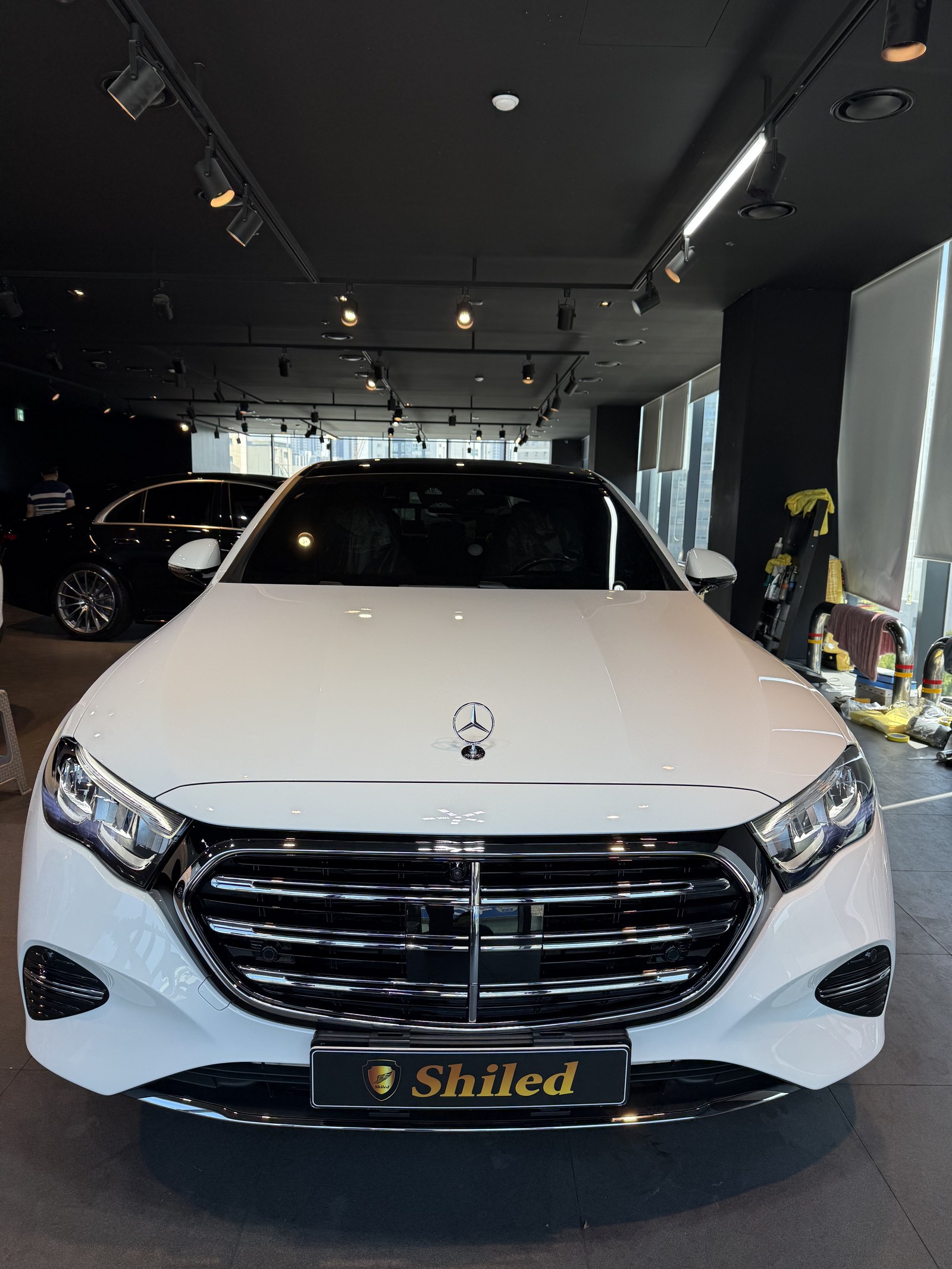 부산 유리막코팅 E200 화이트 신차 F5 전면