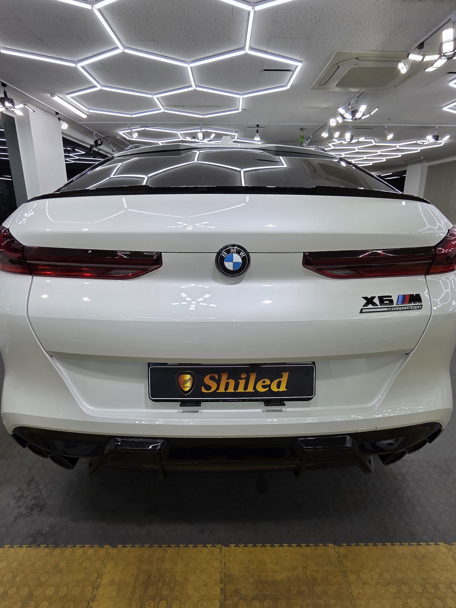 BMW X6 M 후면 광택 마감 - 부산 쉴드광택