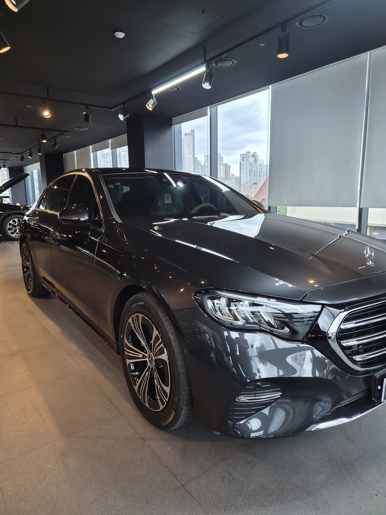 부산 유리막코팅 E200 검정 신차 F5 2대째 - 쉴드광택 전면