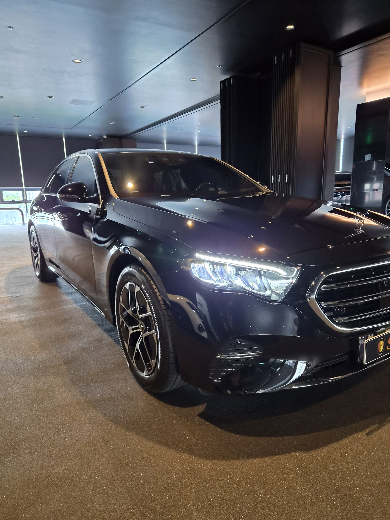 부산 유리막코팅 E200 검정 신차 측면 - 쉴드광택