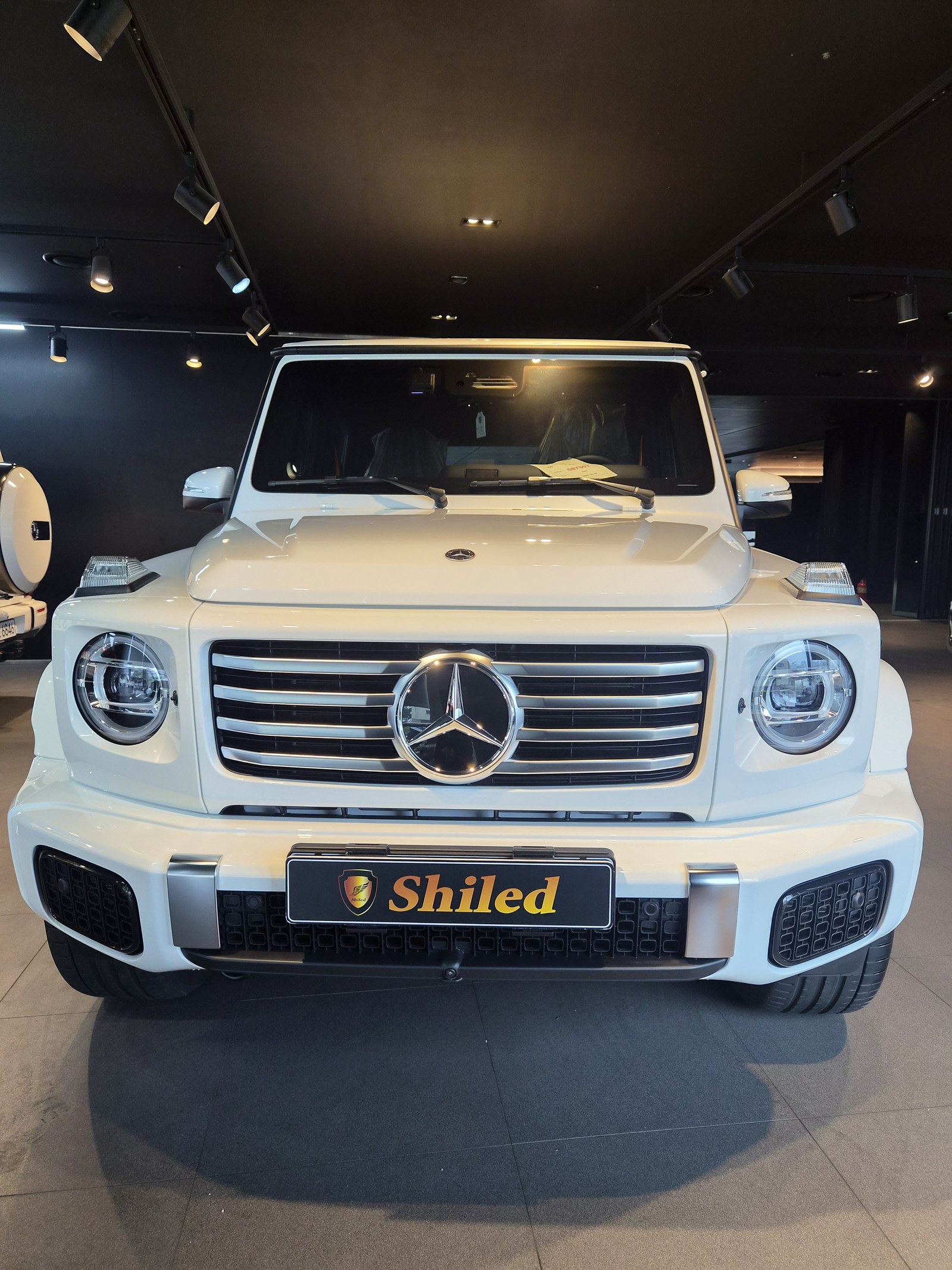 부산 유리막코팅 G450d 백색 전측면 - 신차코팅