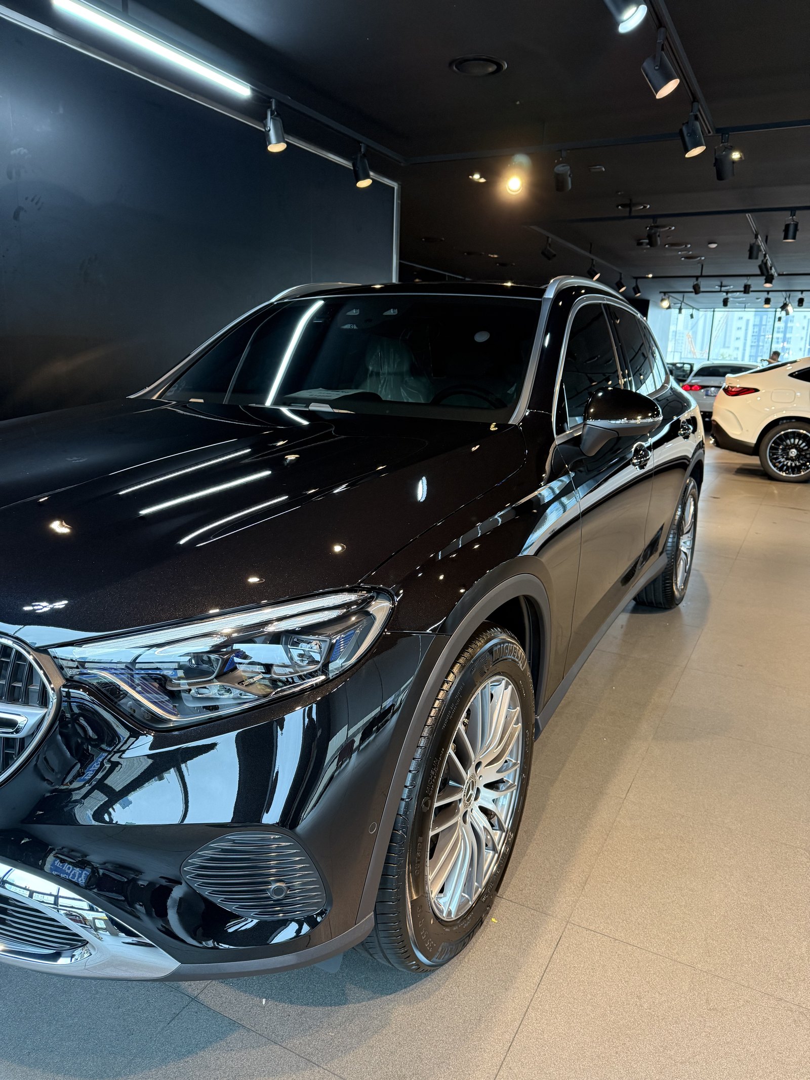 벤츠 GLC220 검정 전측면 글로시 - 부산 신차 유리막코팅