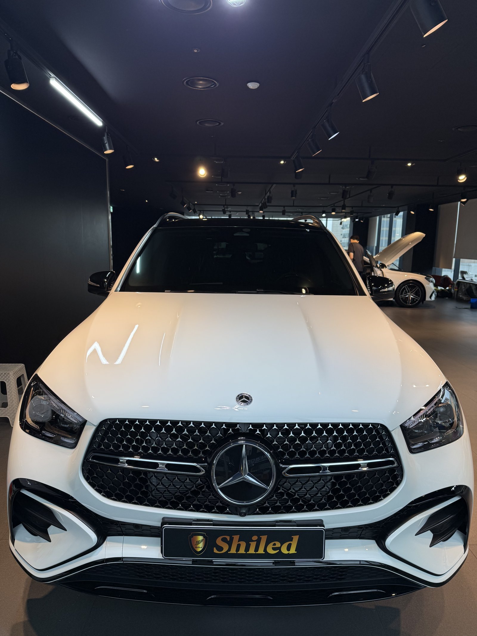 벤츠 GLE450 백색 신차 F5 유리막코팅 - 부산 쉴드광택 전면