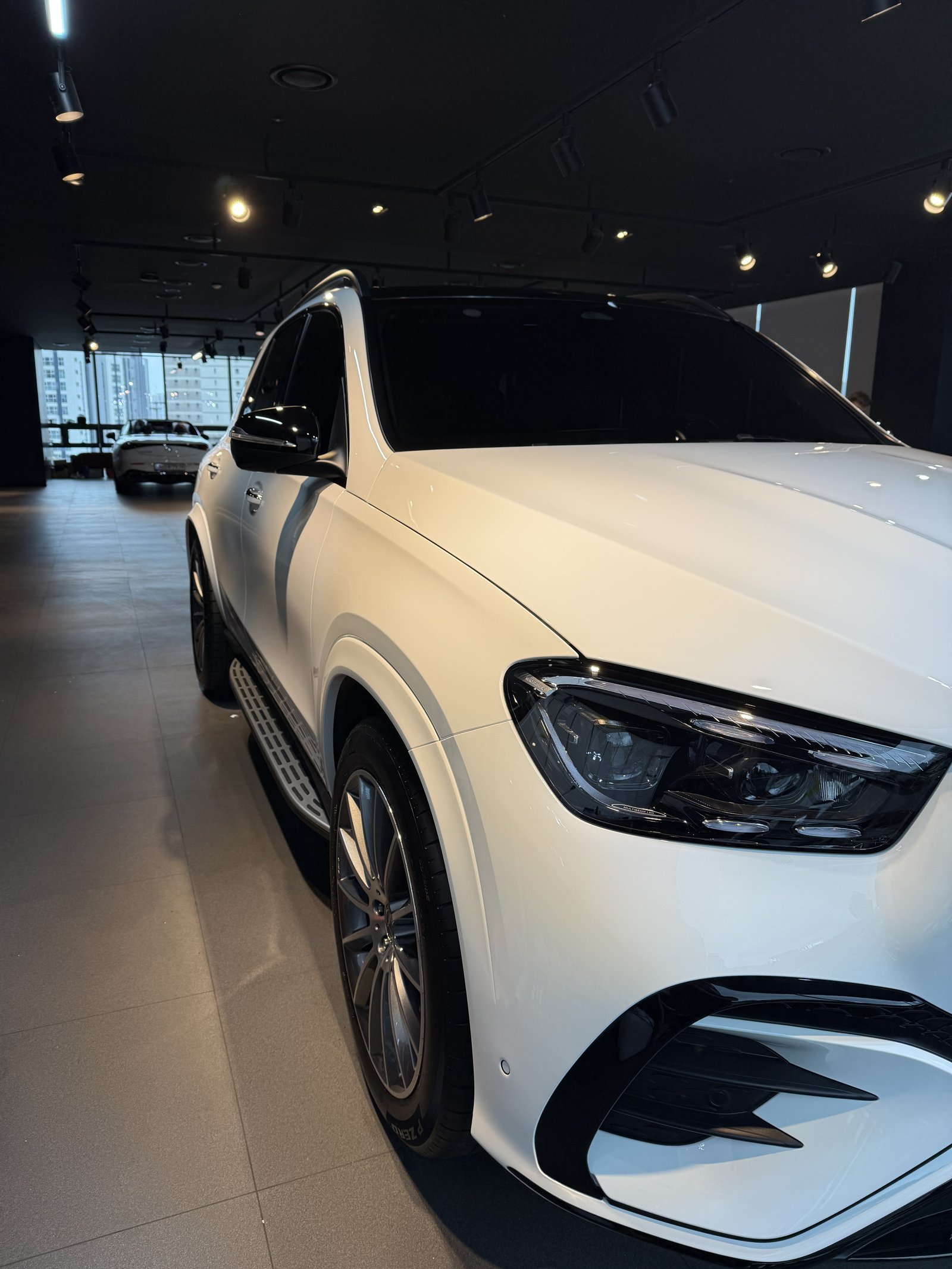 벤츠 GLE450 백색 신차 헤드라이트 디테일 - 부산 쉴드광택