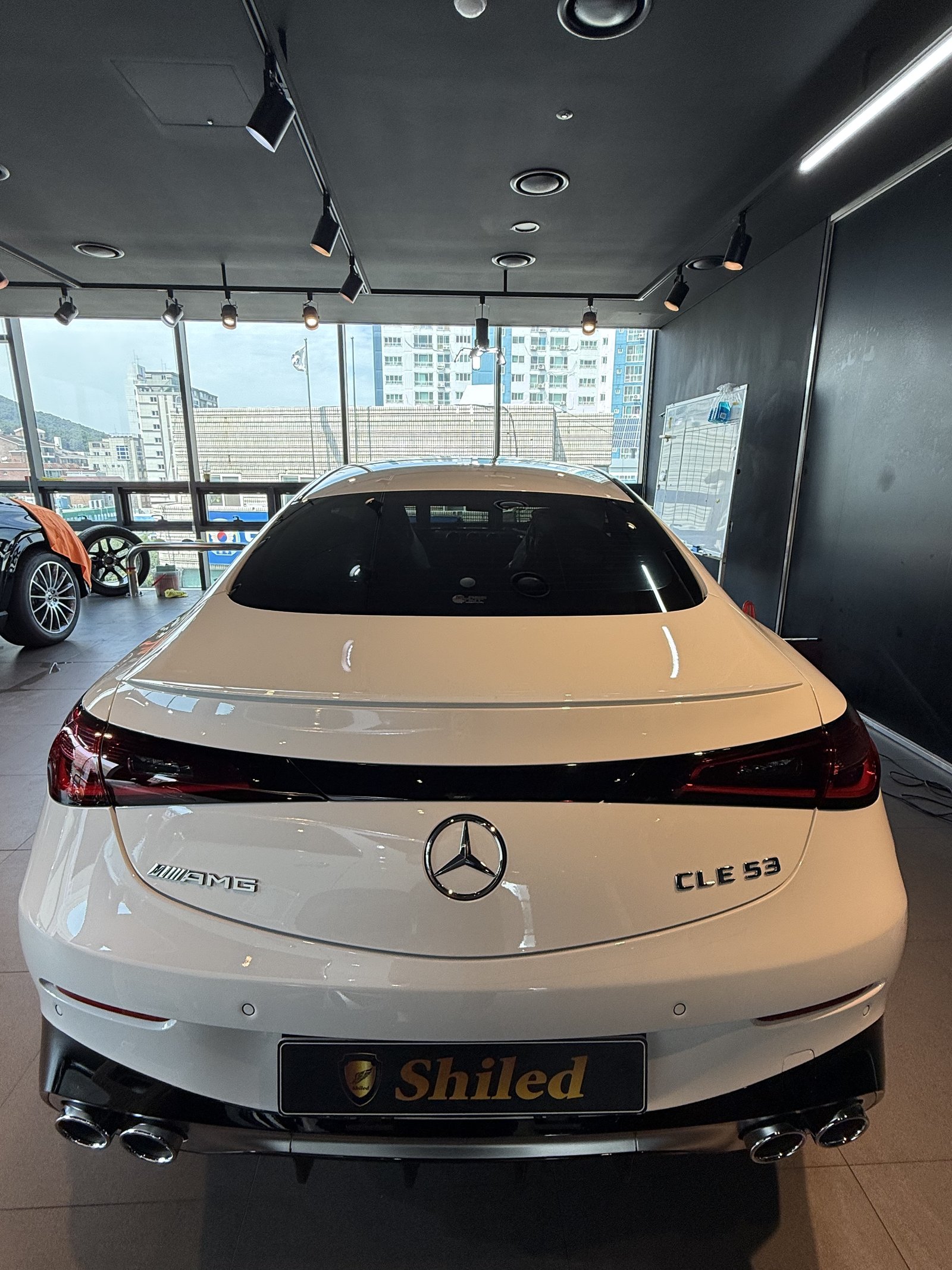 벤츠 CLE53 AMG 백색 신차 F5 유리막코팅 - 부산 쉴드광택 전면