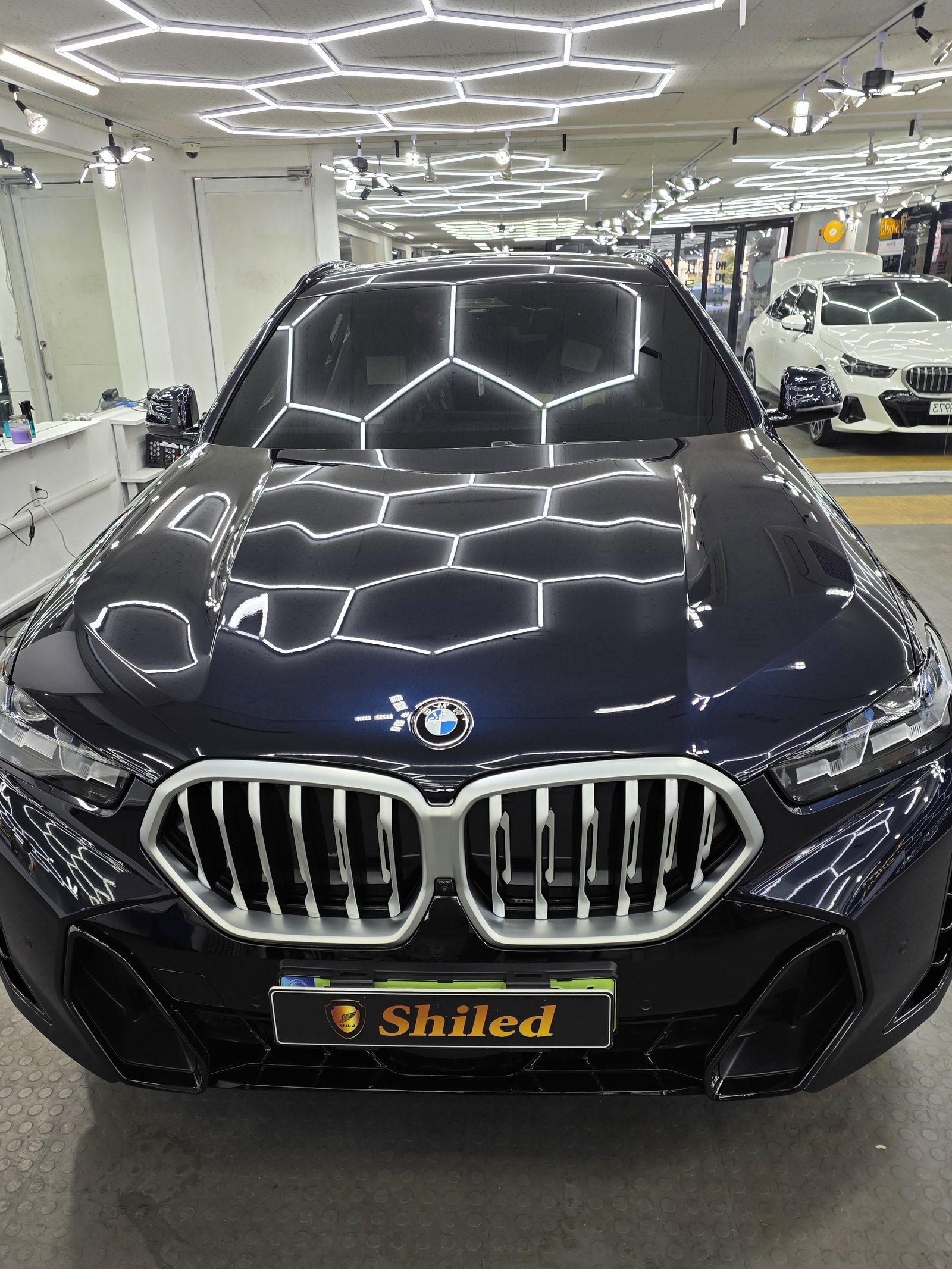 BMW X6 블루 신차 G-PRO 유리막코팅 - 부산 쉴드광택 전면