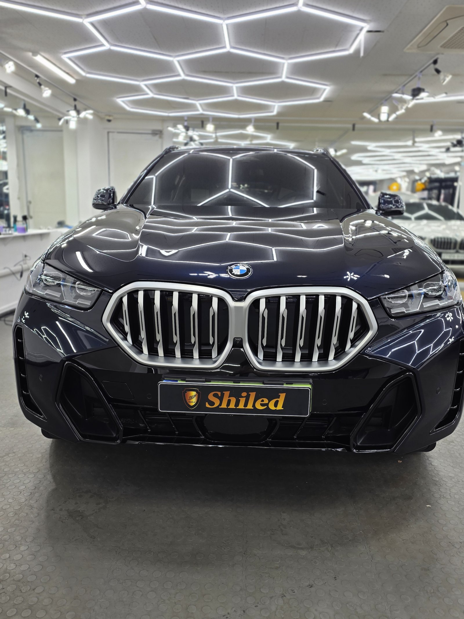 BMW X6 블루 신차 전측면 글로시 - 부산 유리막코팅