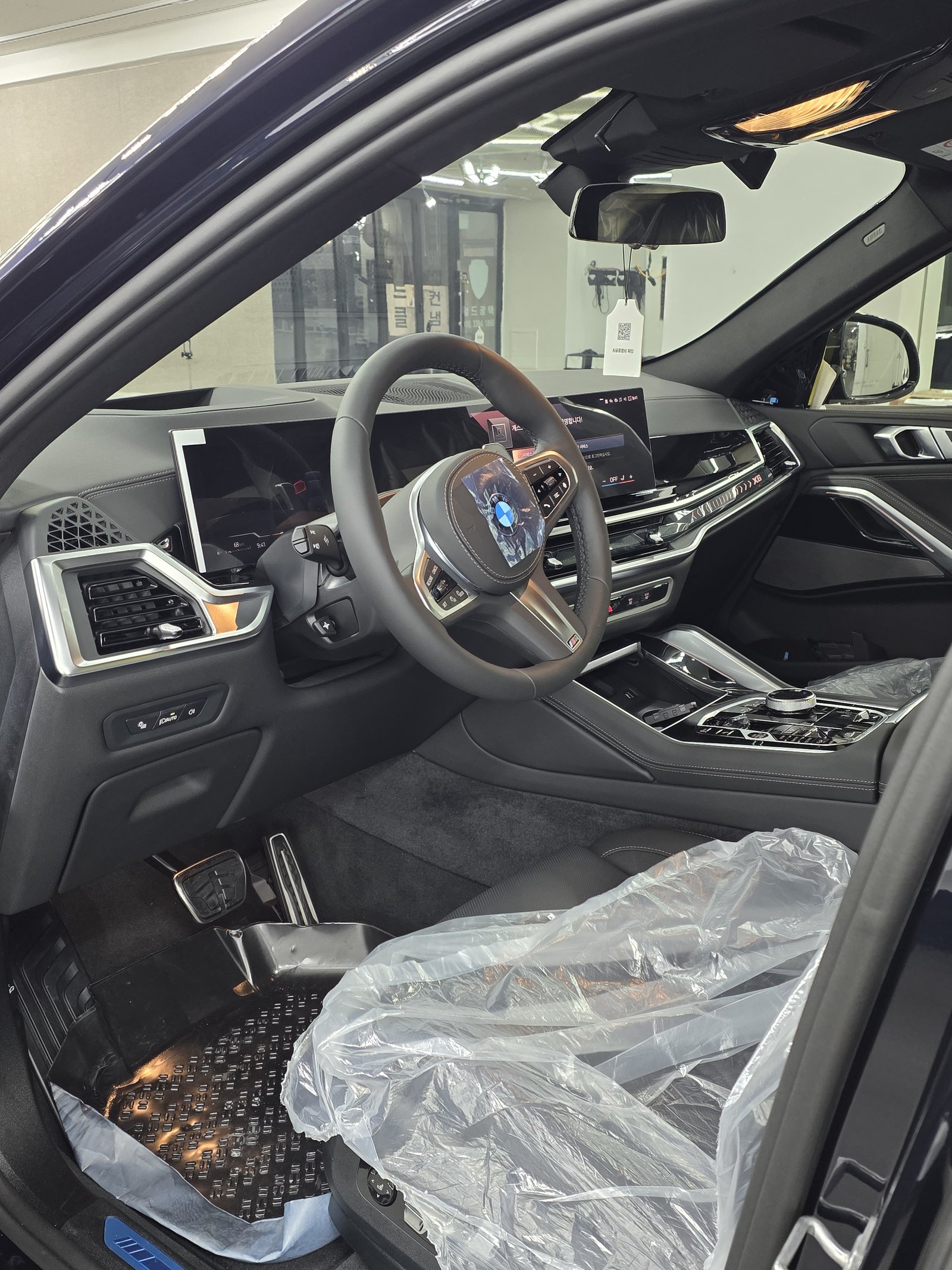 BMW X6 신차 실내 - 출고 전 컨디션 보호비닐