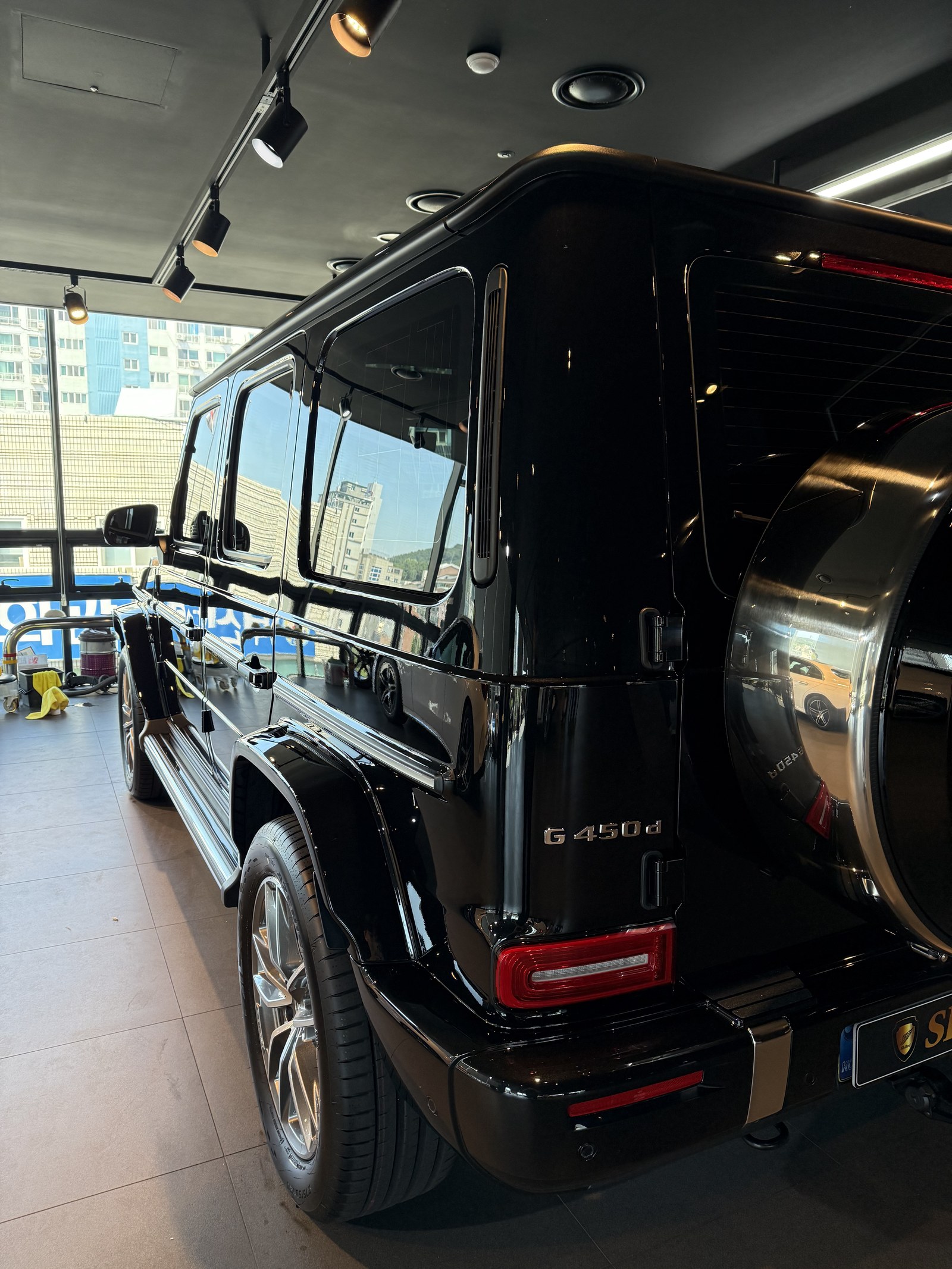 벤츠 G450 검정 신차 후측면 - 부산 쉴드광택 신차코팅