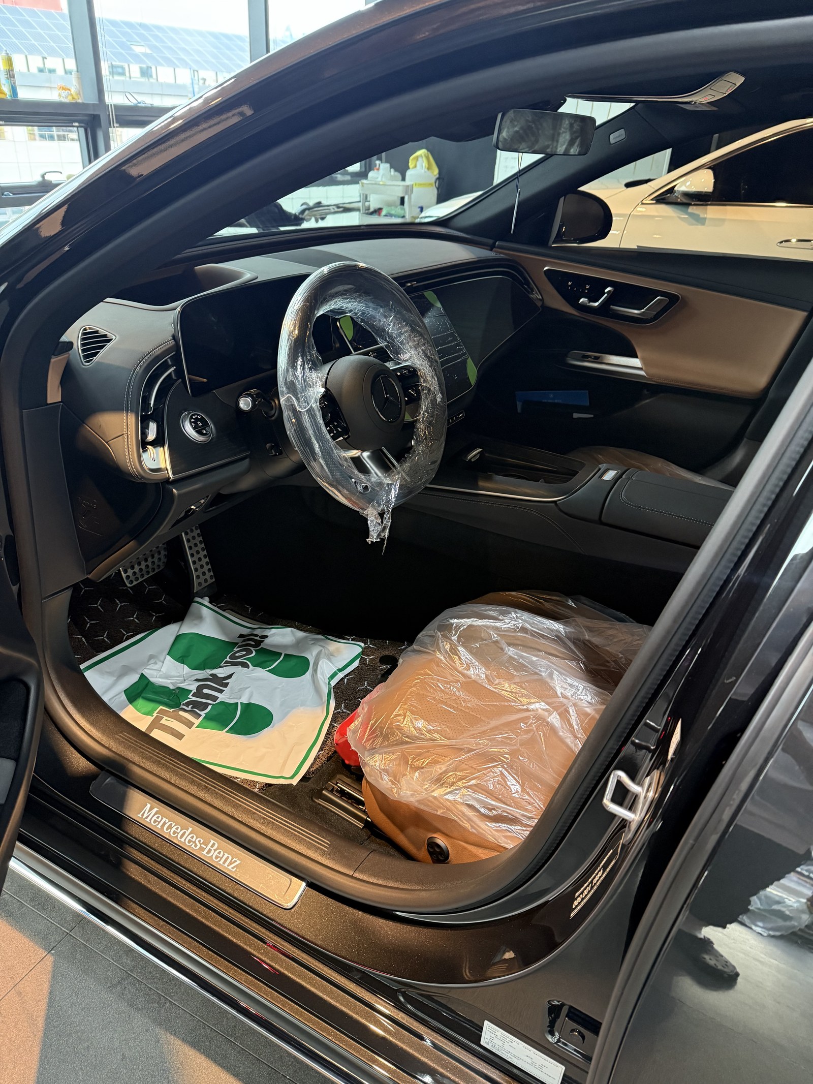 벤츠 E200 AMG 신차 실내 - 출고 전 컨디션