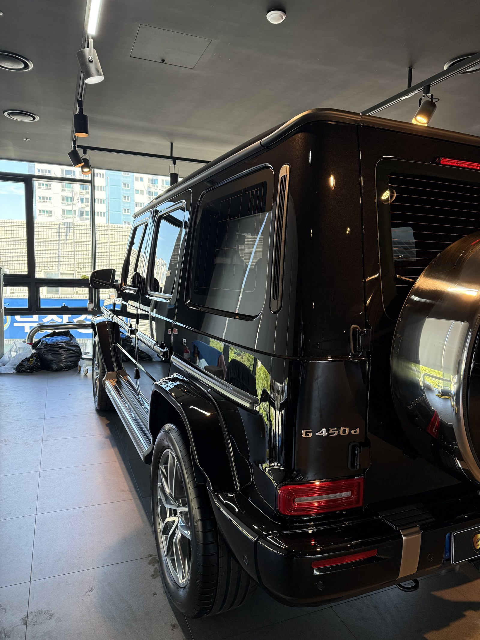 벤츠 G450 검정 신차 후측면 - 부산 쉴드광택 신차코팅