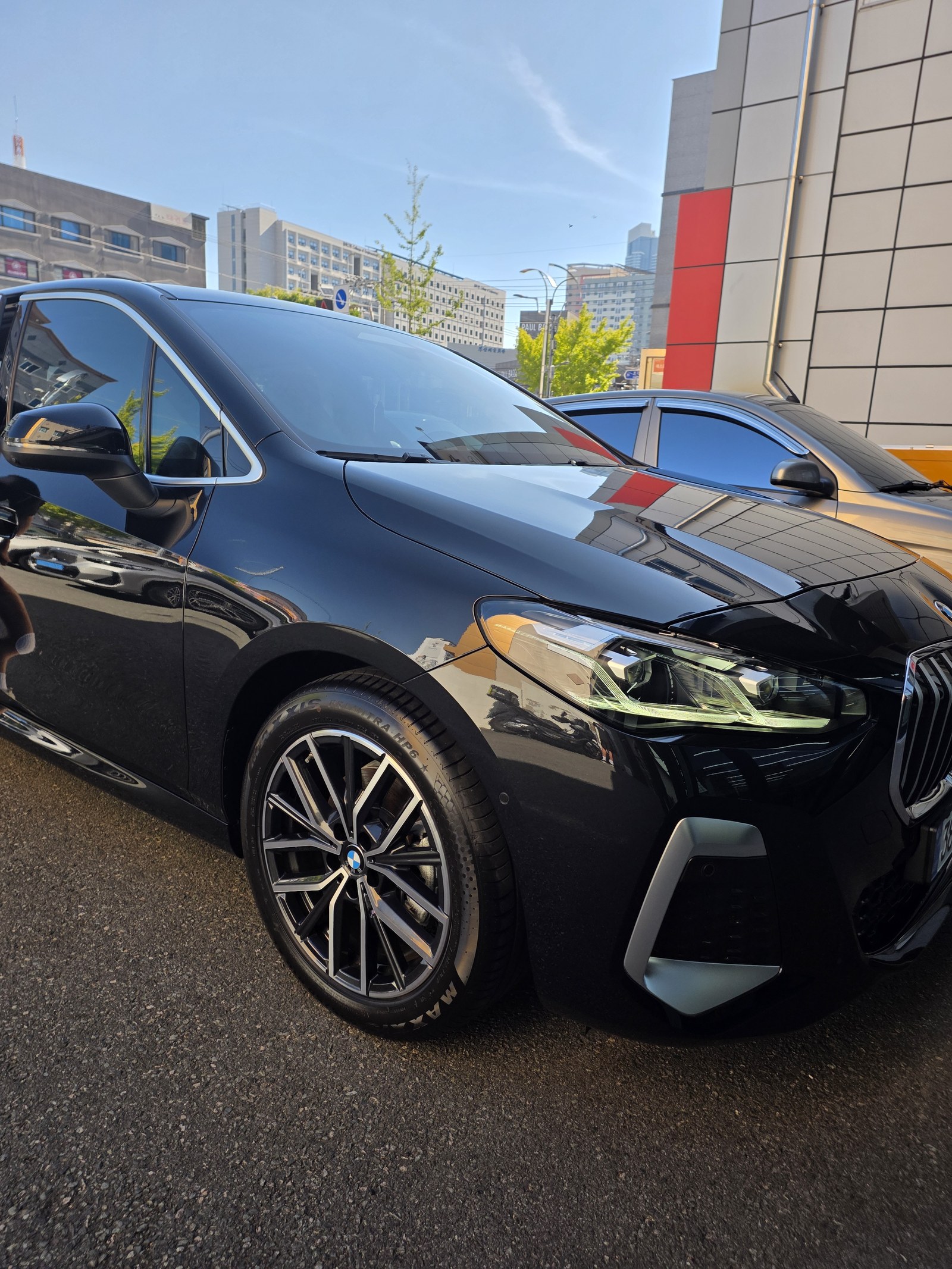 BMW 220i 그란쿠페 검정 신차 측면 라인 - 유리막코팅