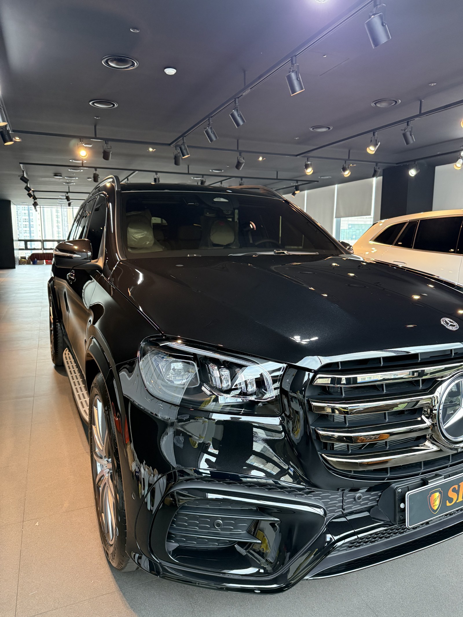 벤츠 GLS450 검정 신차 전측면 - 부산 유리막코팅