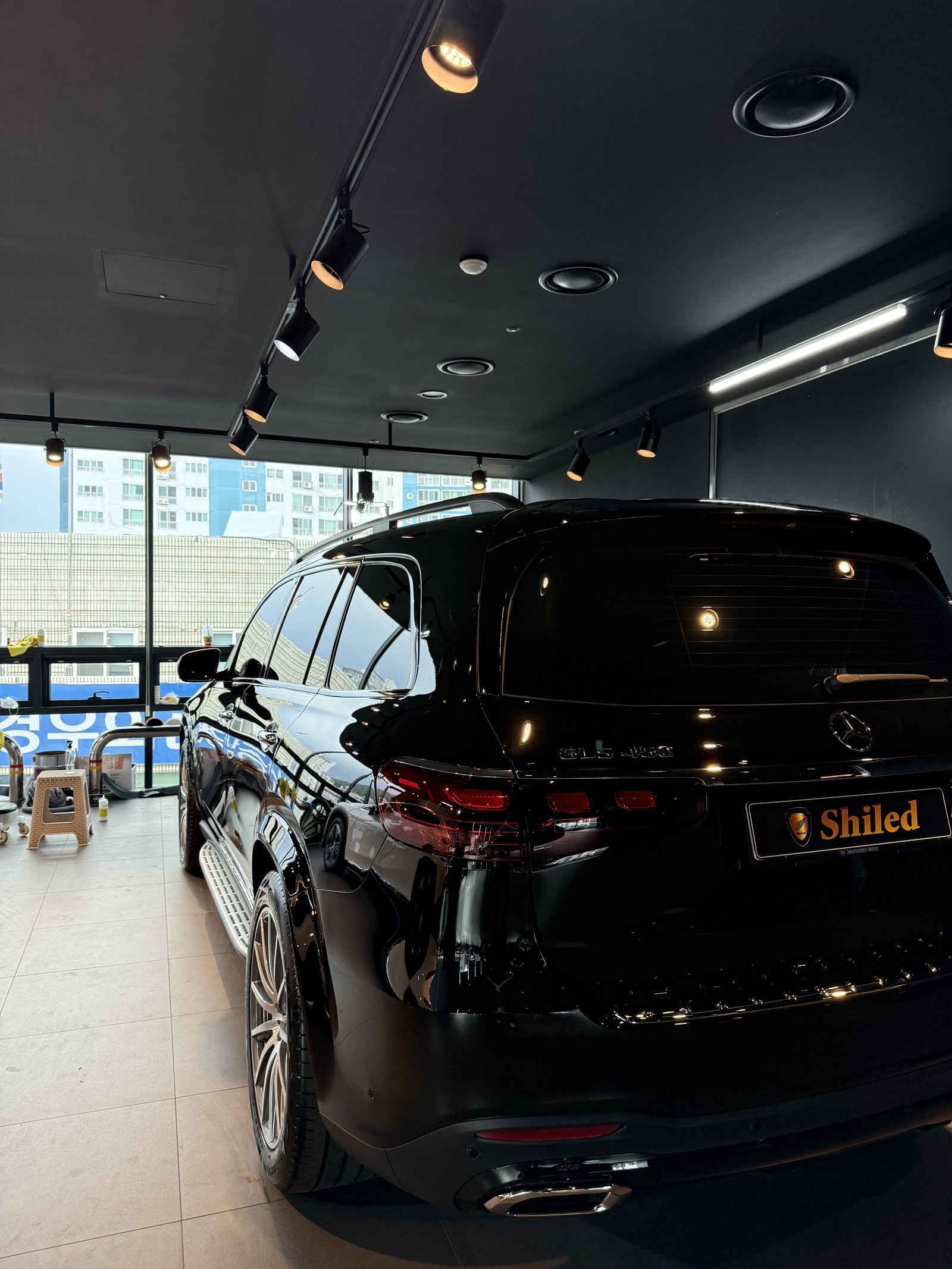벤츠 GLS450 검정 신차 측면 - 부산 유리막코팅 대연동