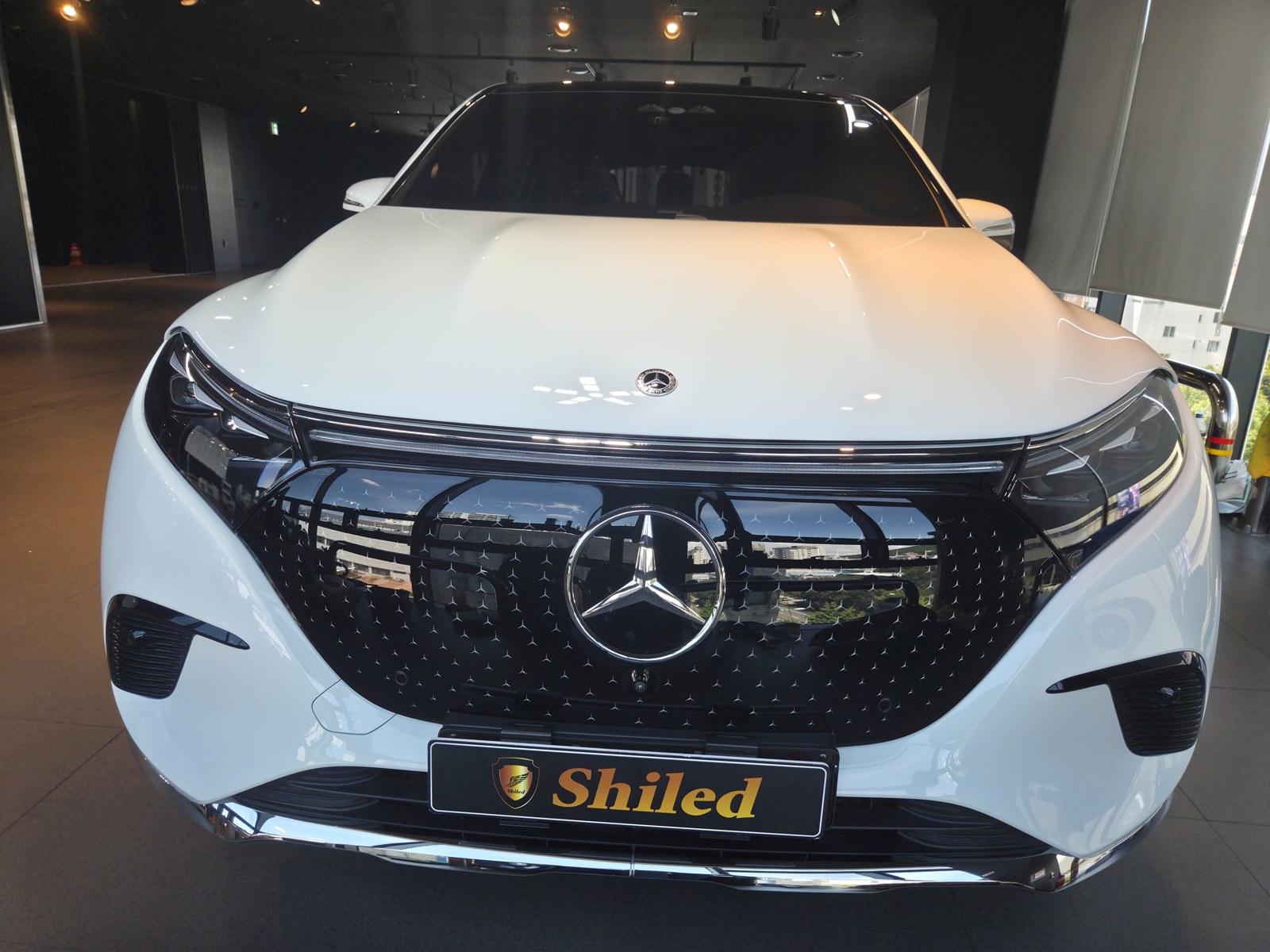 벤츠 EQS450 SUV 백색 신차 F5 부산 유리막코팅 전면