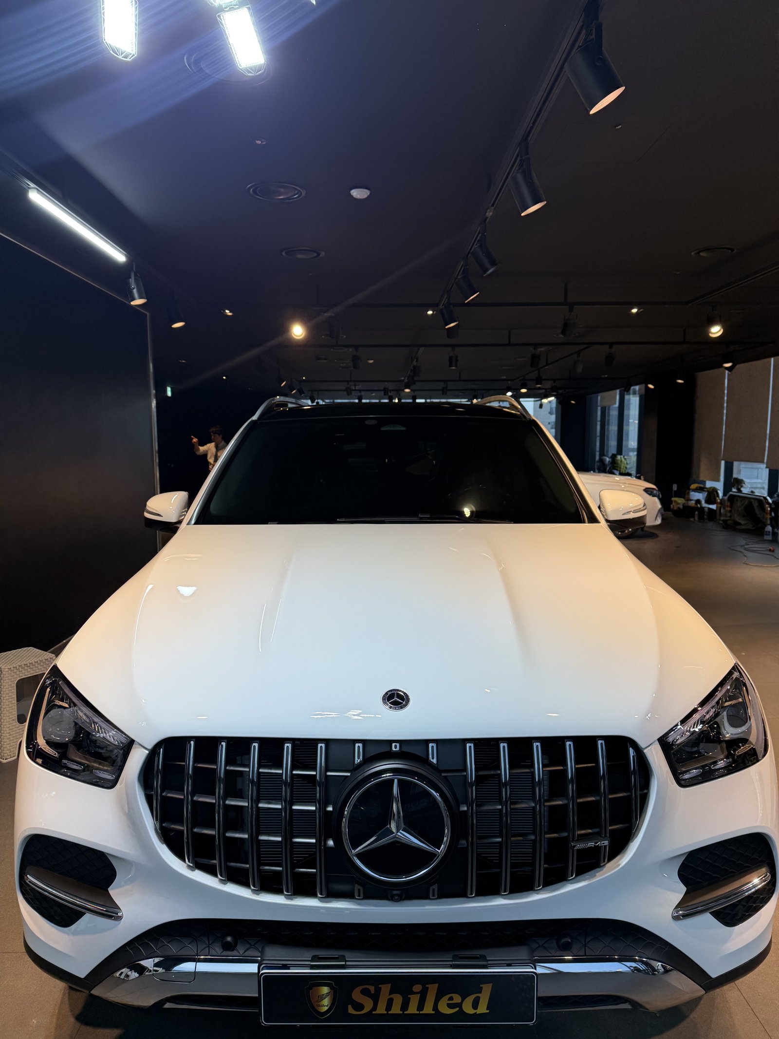 벤츠 GLE350 백색 신차 F5 유리막코팅 - 부산 쉴드광택 전면
