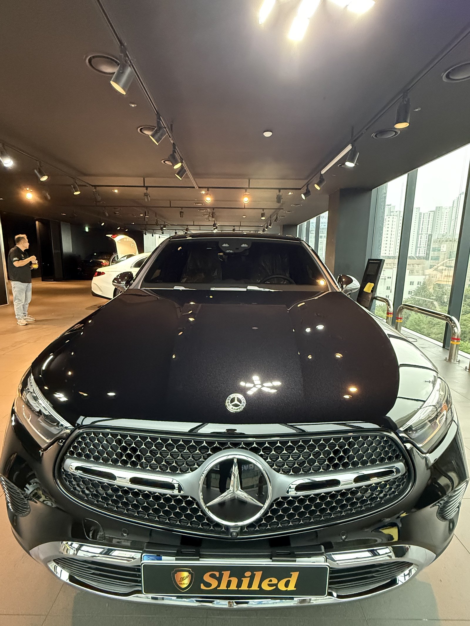 벤츠 GLC300 검정 신차 F5 유리막코팅 - 부산 쉴드광택 전면
