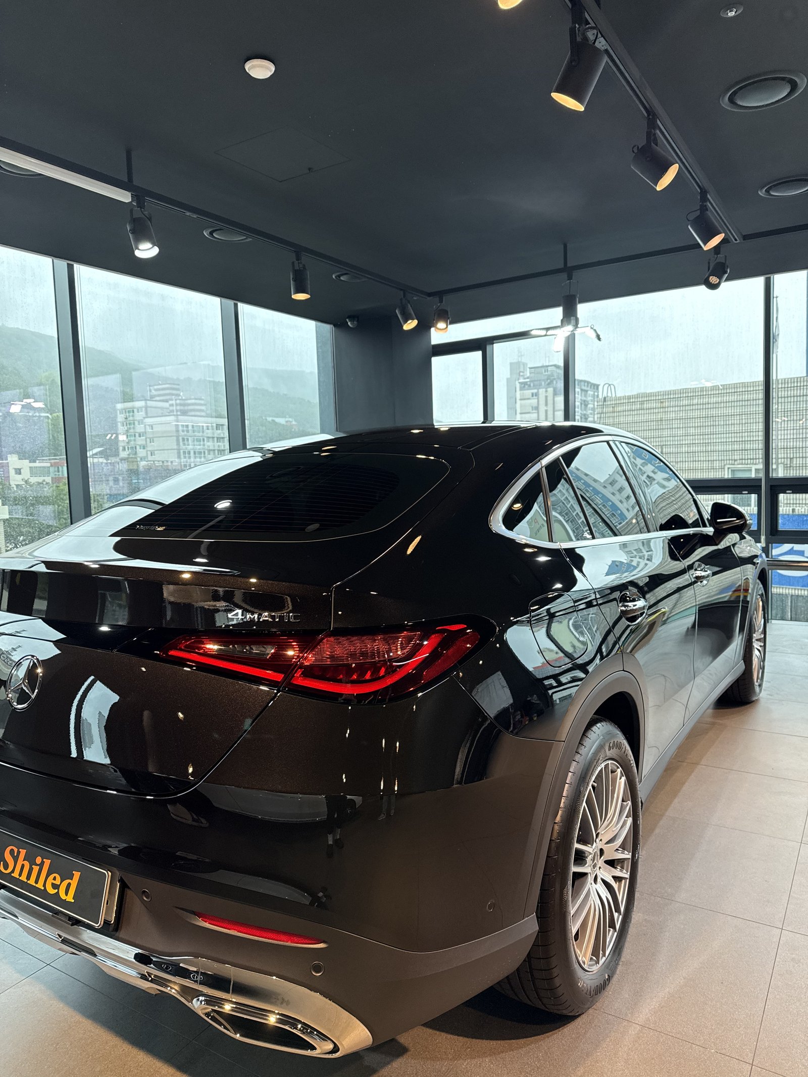 벤츠 GLC300 검정 신차 후측면 휠 테일램프 - 부산 쉴드광택