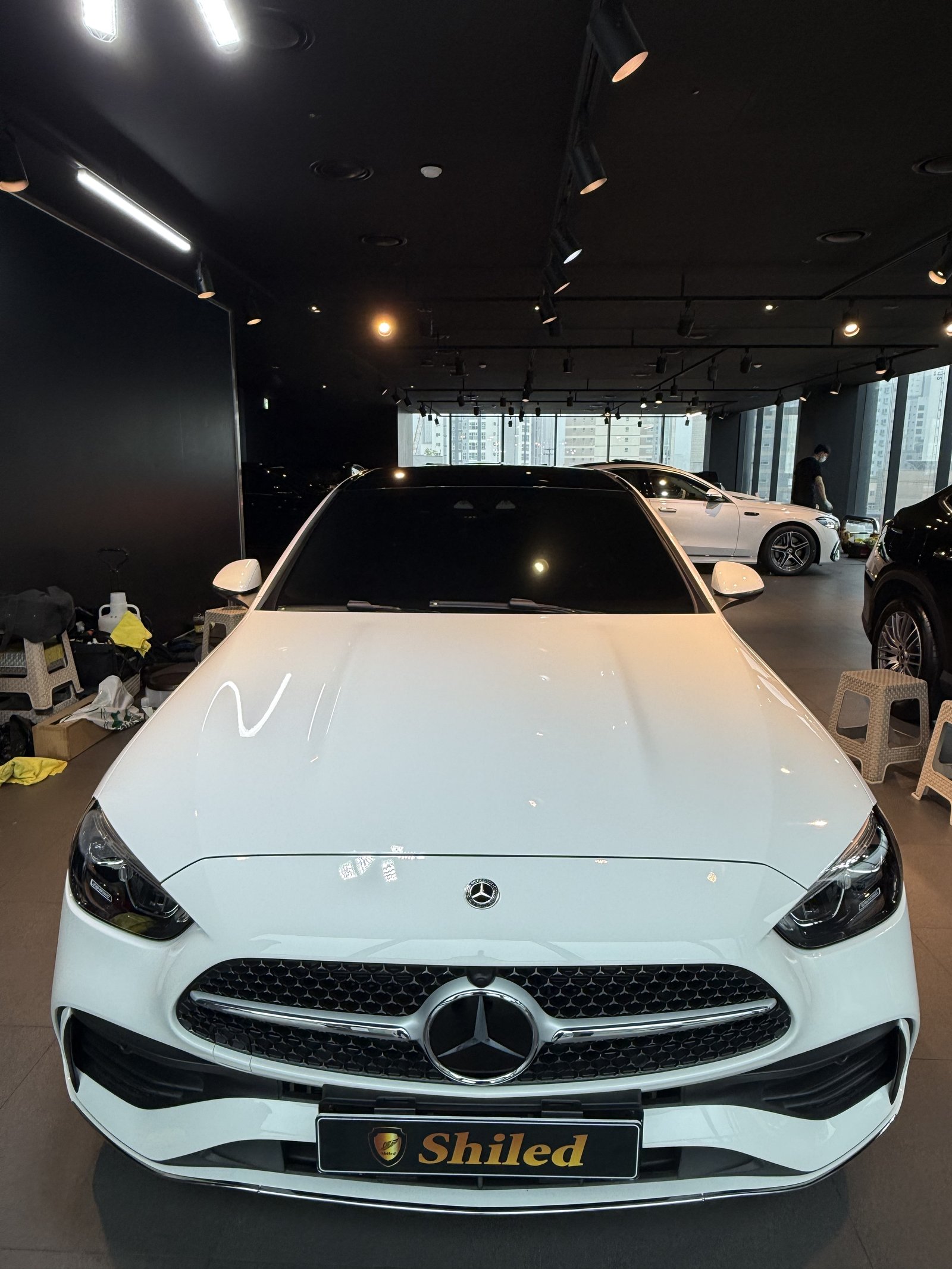 벤츠 C200 백색 신차 F5 유리막코팅 - 부산 쉴드광택 전면