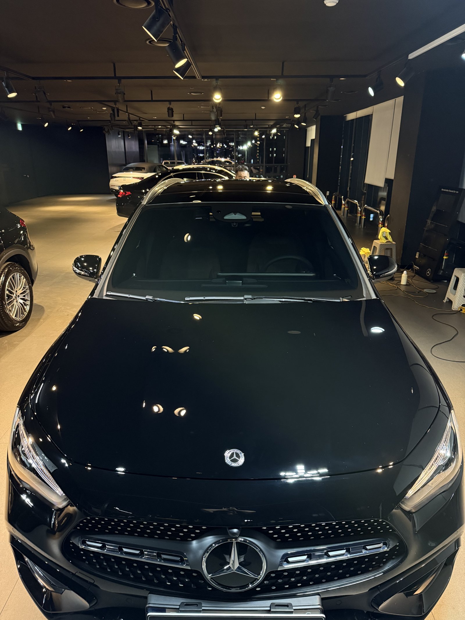 벤츠 GLA250 검정 신차 루프 라인 - 부산 쉴드광택 신차코팅