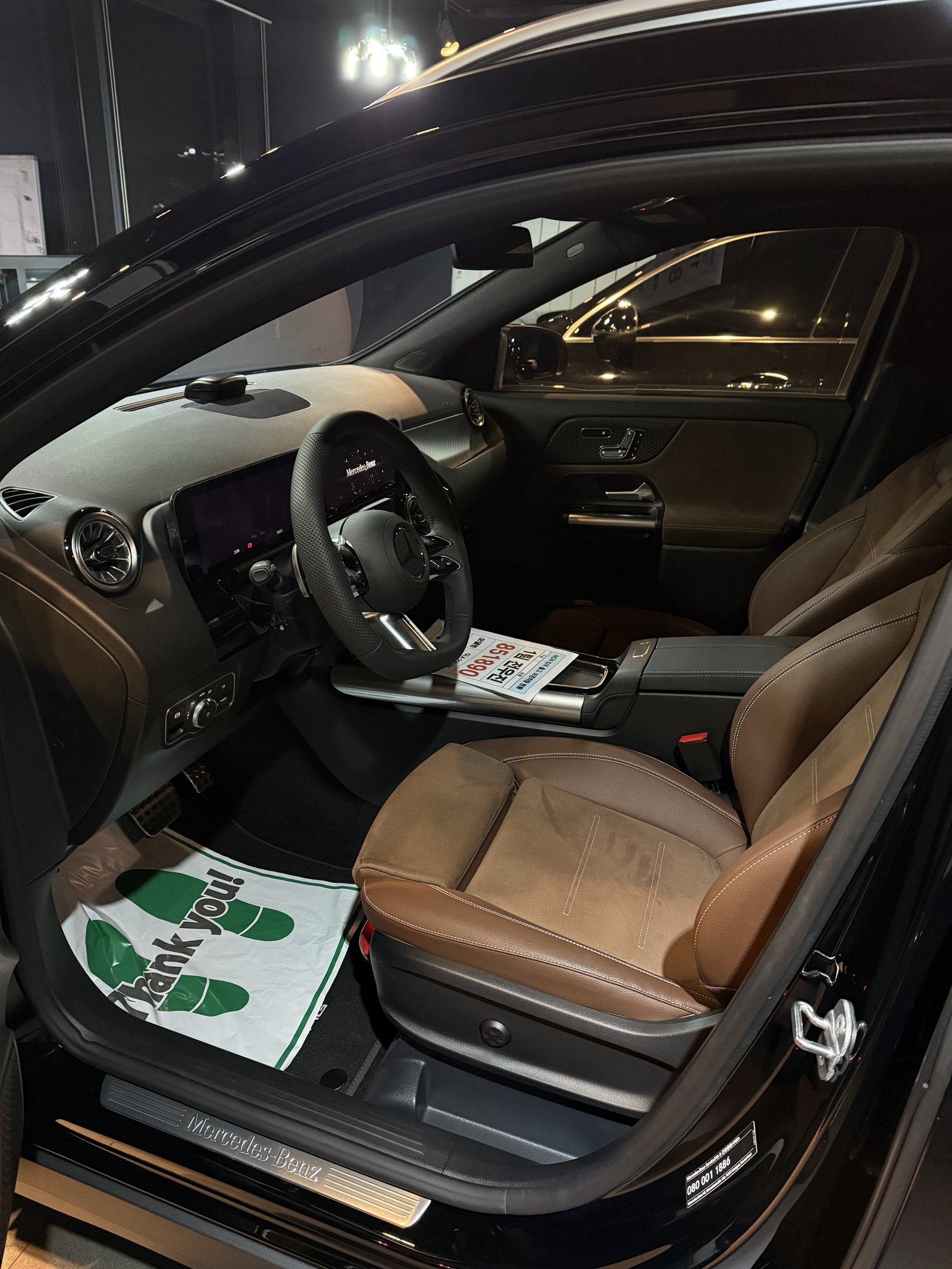 벤츠 GLA250 신차 실내 - 출고 전 컨디션