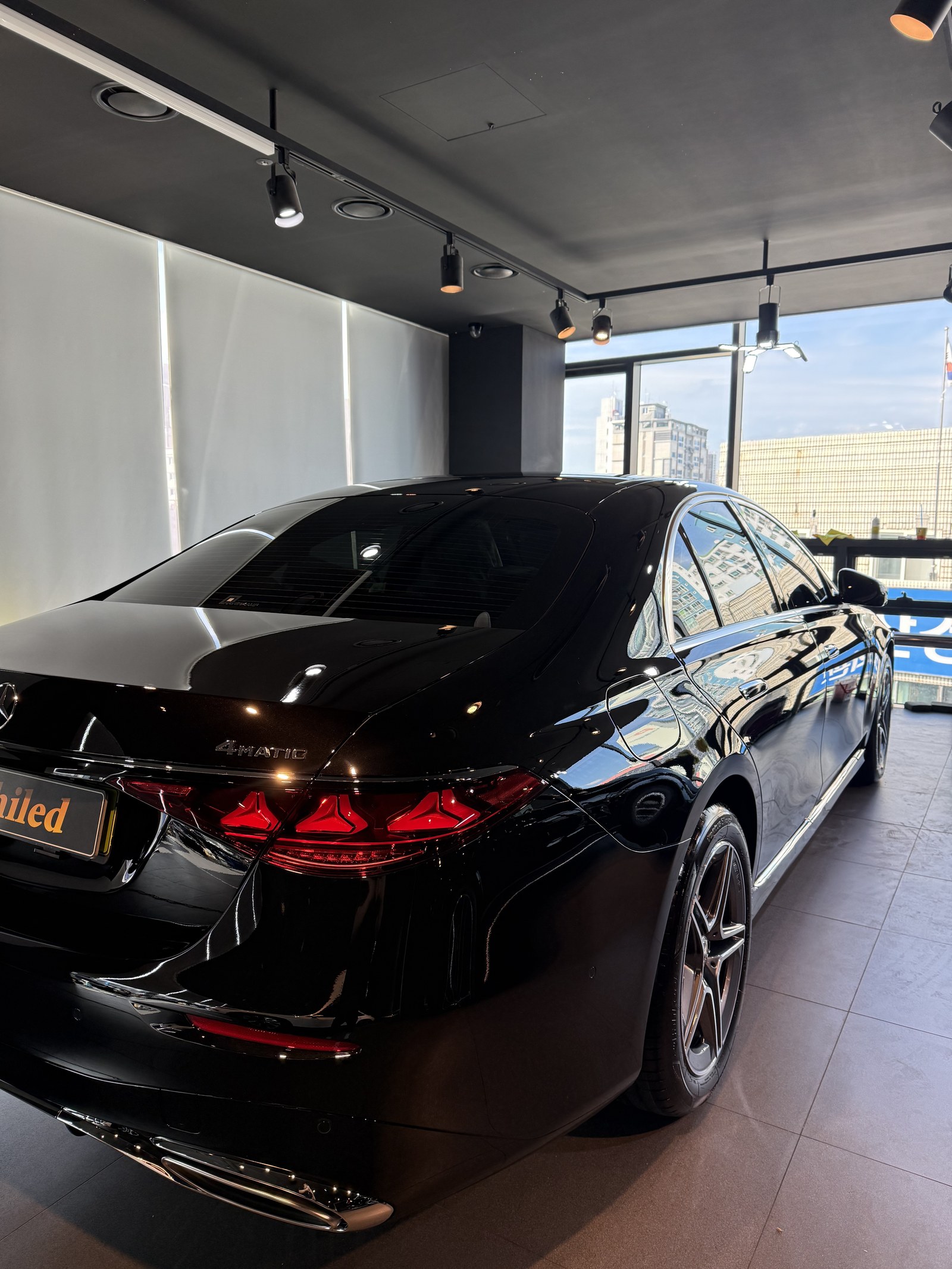 벤츠 S450 검정 신차 후측면 - 부산 쉴드광택 신차코팅