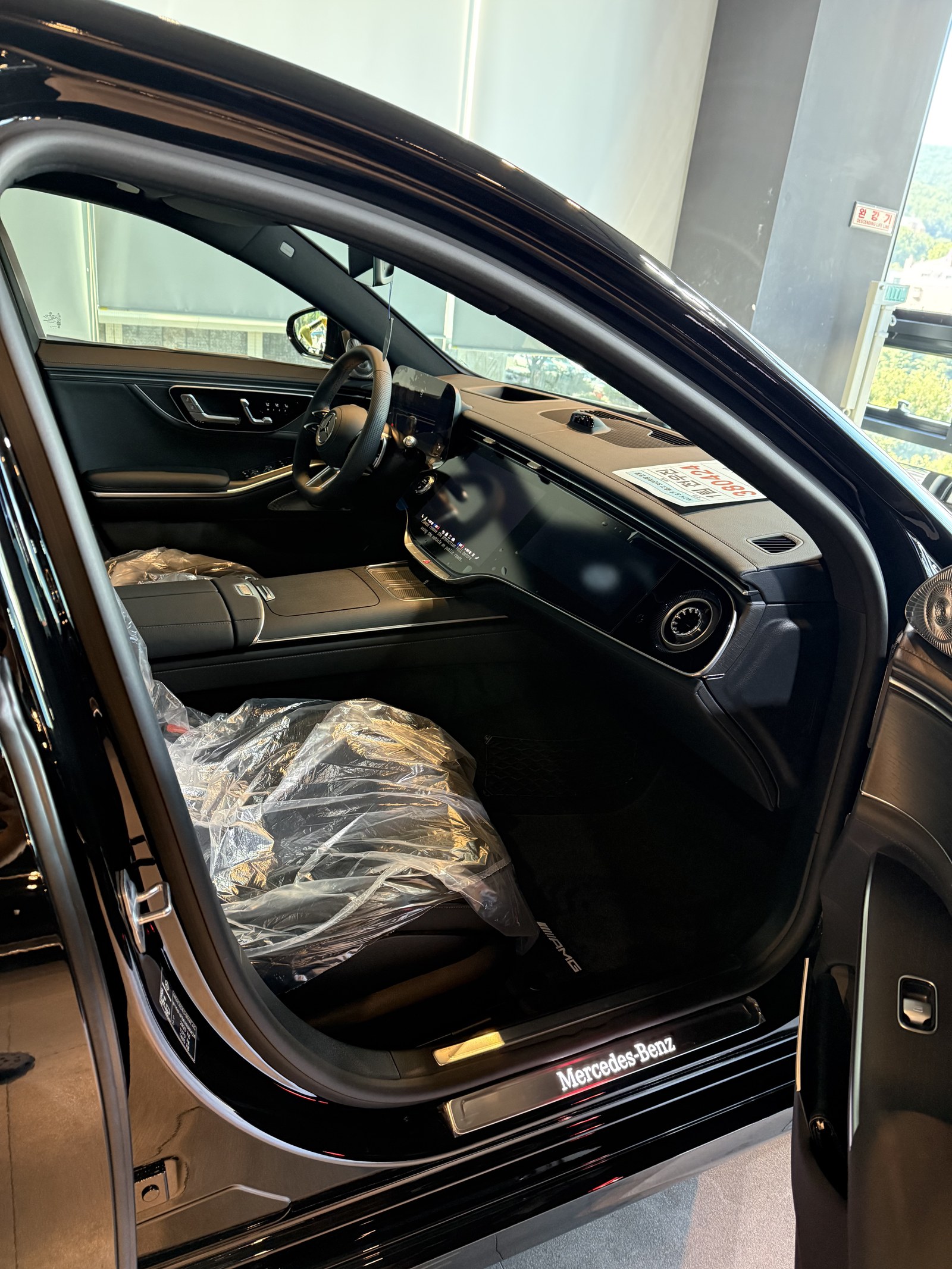 벤츠 S450 AMG 신차 실내 대시보드 - 출고 전 컨디션