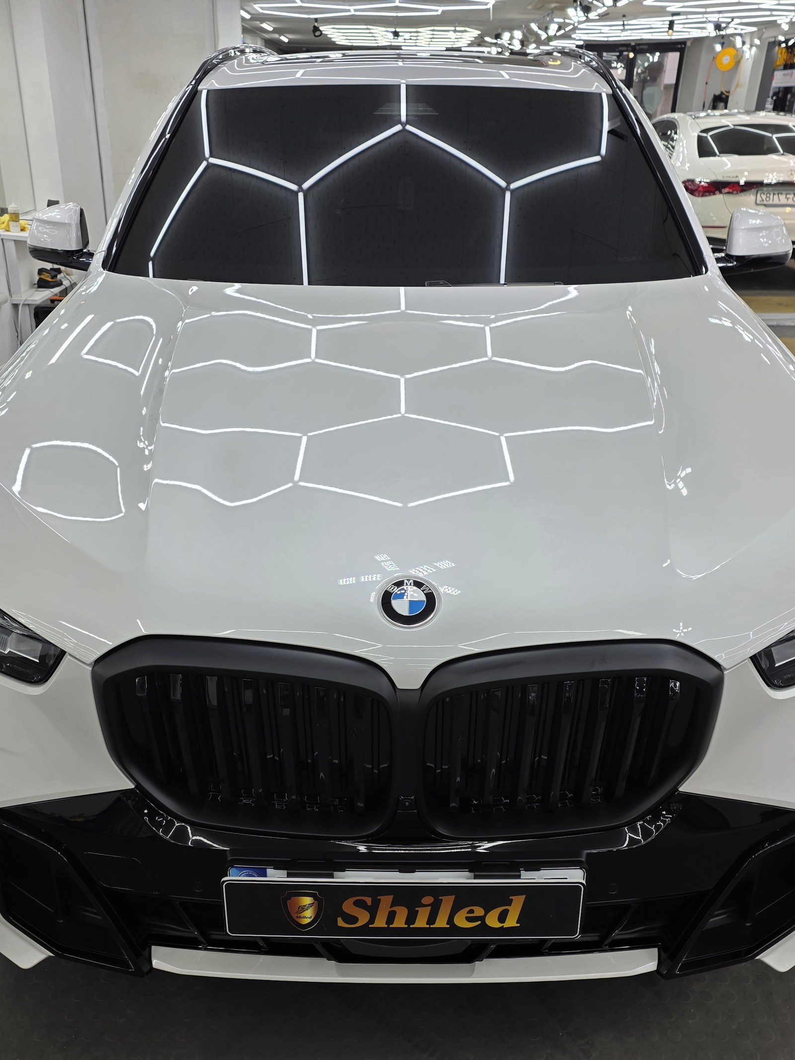 BMW X5 백색 신차 F5 유리막코팅 - 부산 쉴드광택 전면