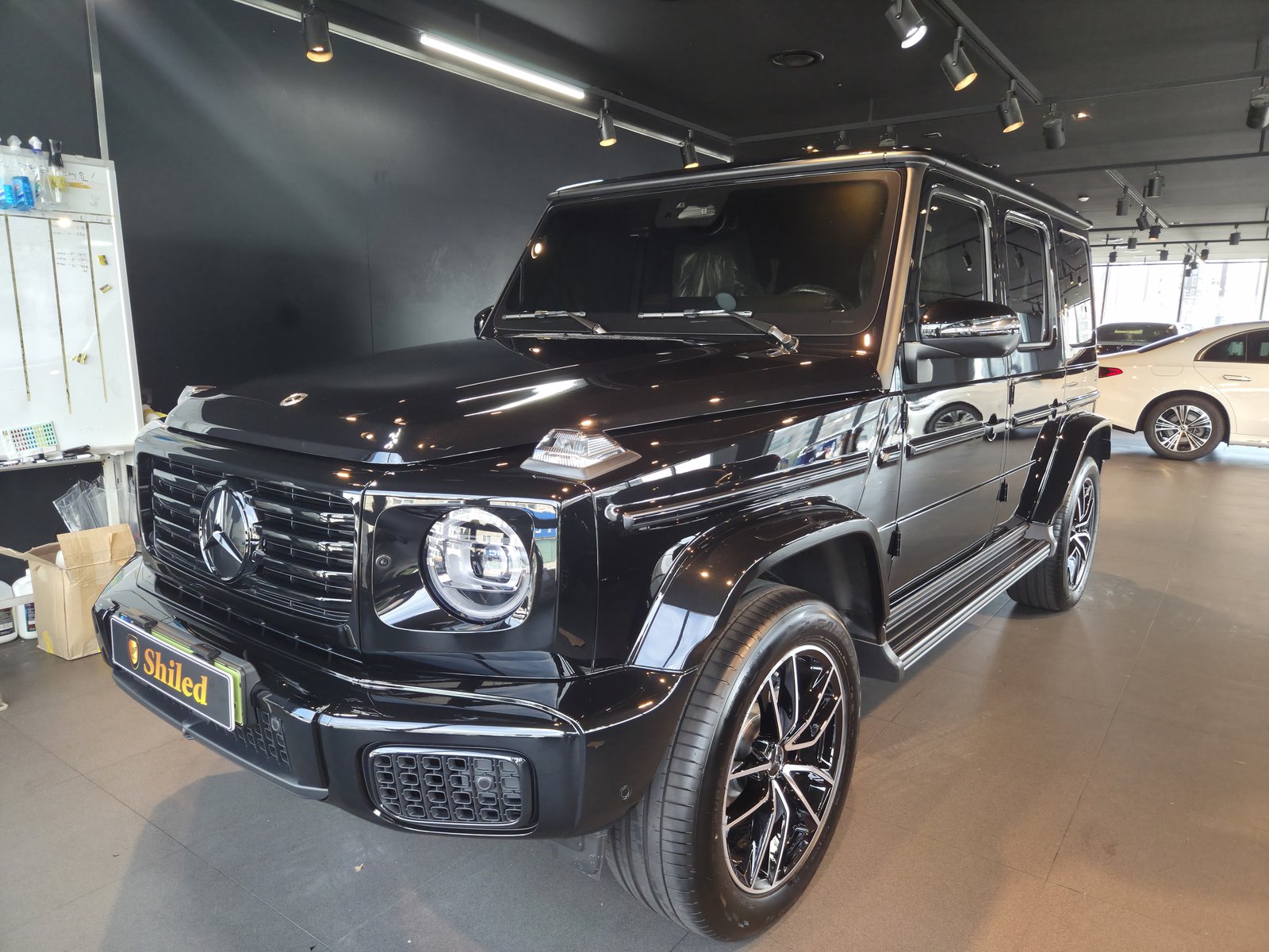 벤츠 G450 검정 신차 전측면 앵글 - 부산 쉴드광택 신차코팅