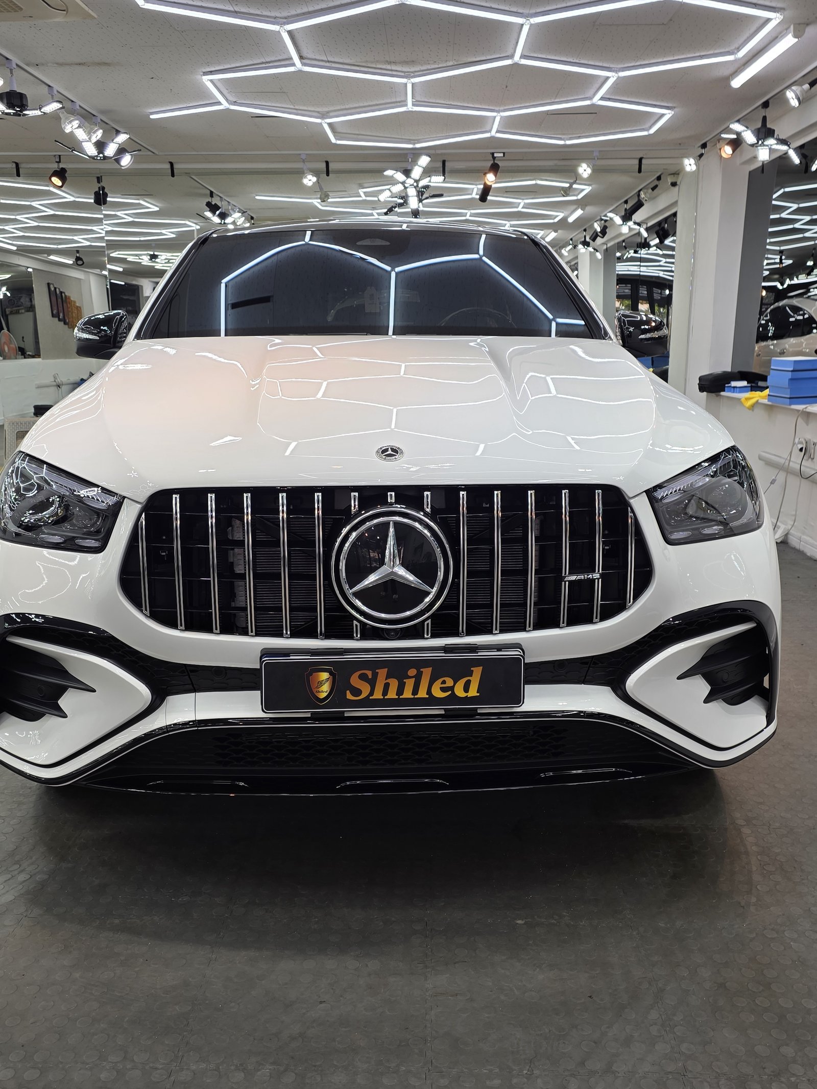 벤츠 GLE450 백색 신차 F5 유리막코팅 - 부산 쉴드광택 전면