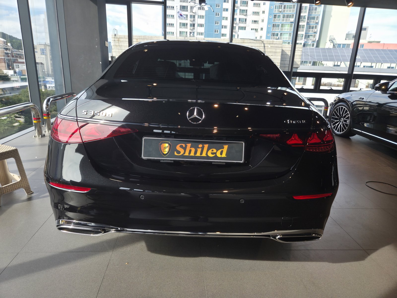 벤츠 S350 검정 신차 후면 - 부산 쉴드광택 신차코팅