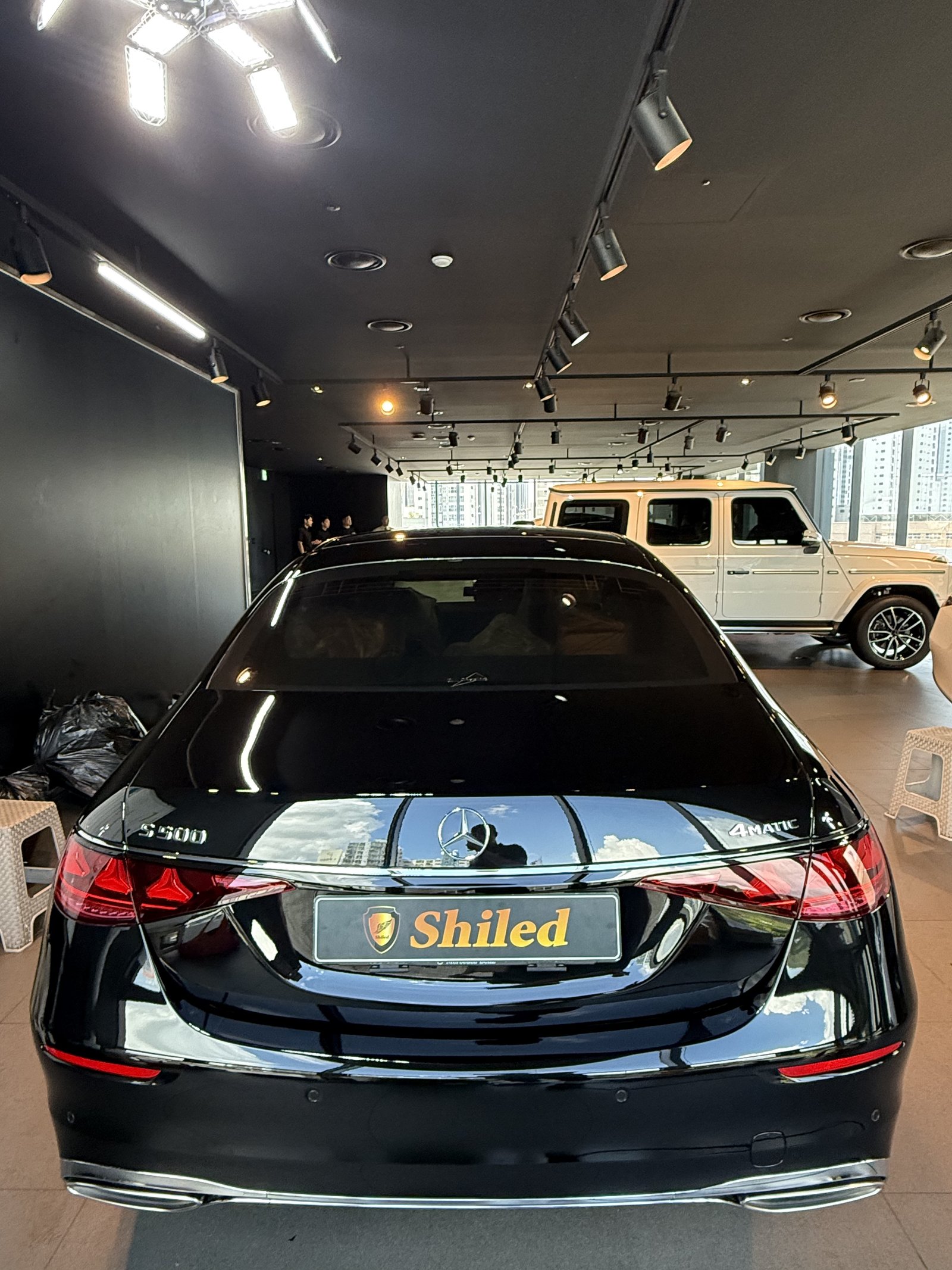벤츠 S500 검정 신차 후면 - 부산 쉴드광택 신차코팅