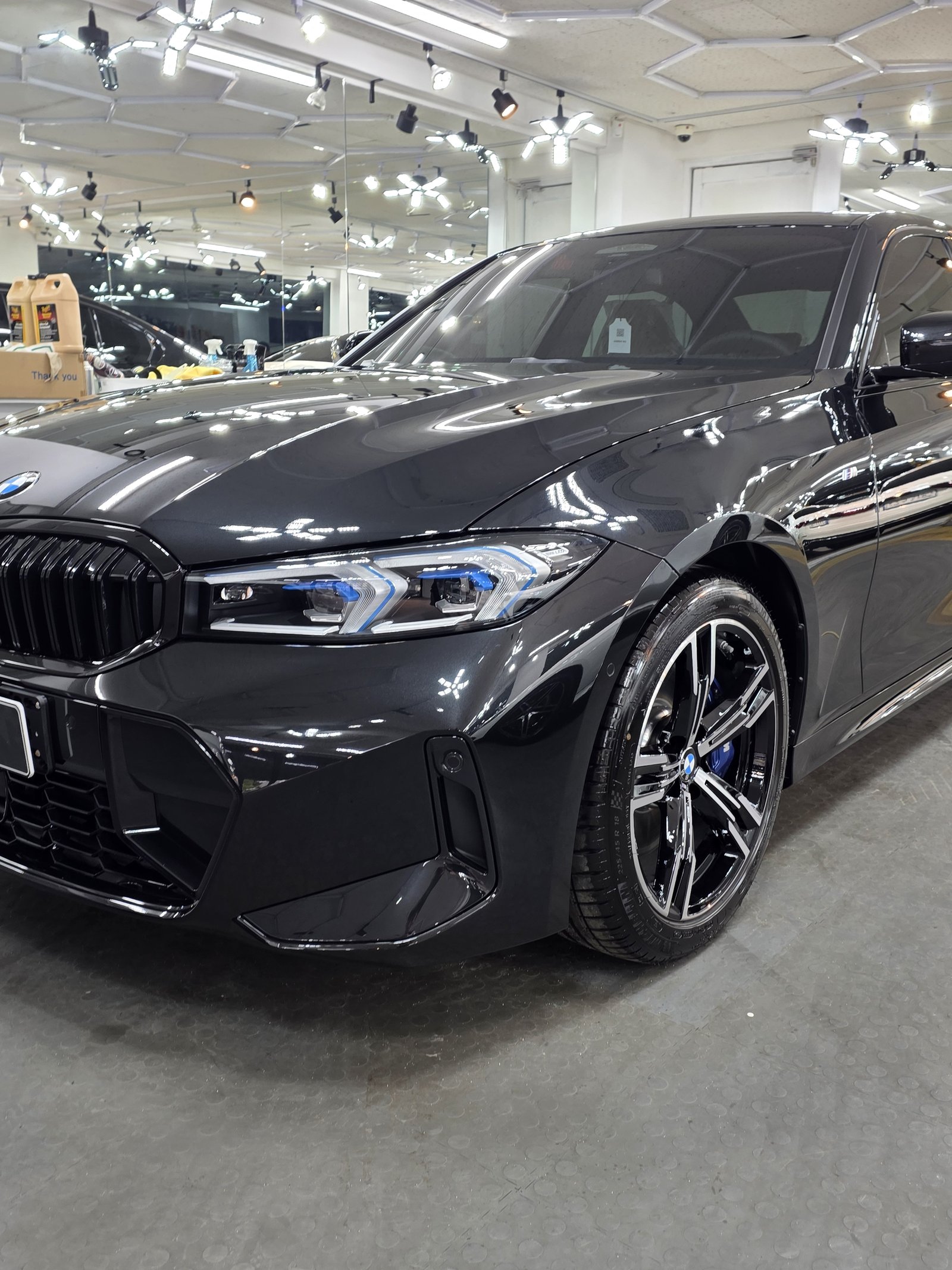 BMW 320i 신차 실내 코냑 가죽 시트 - 출고 전 컨디션