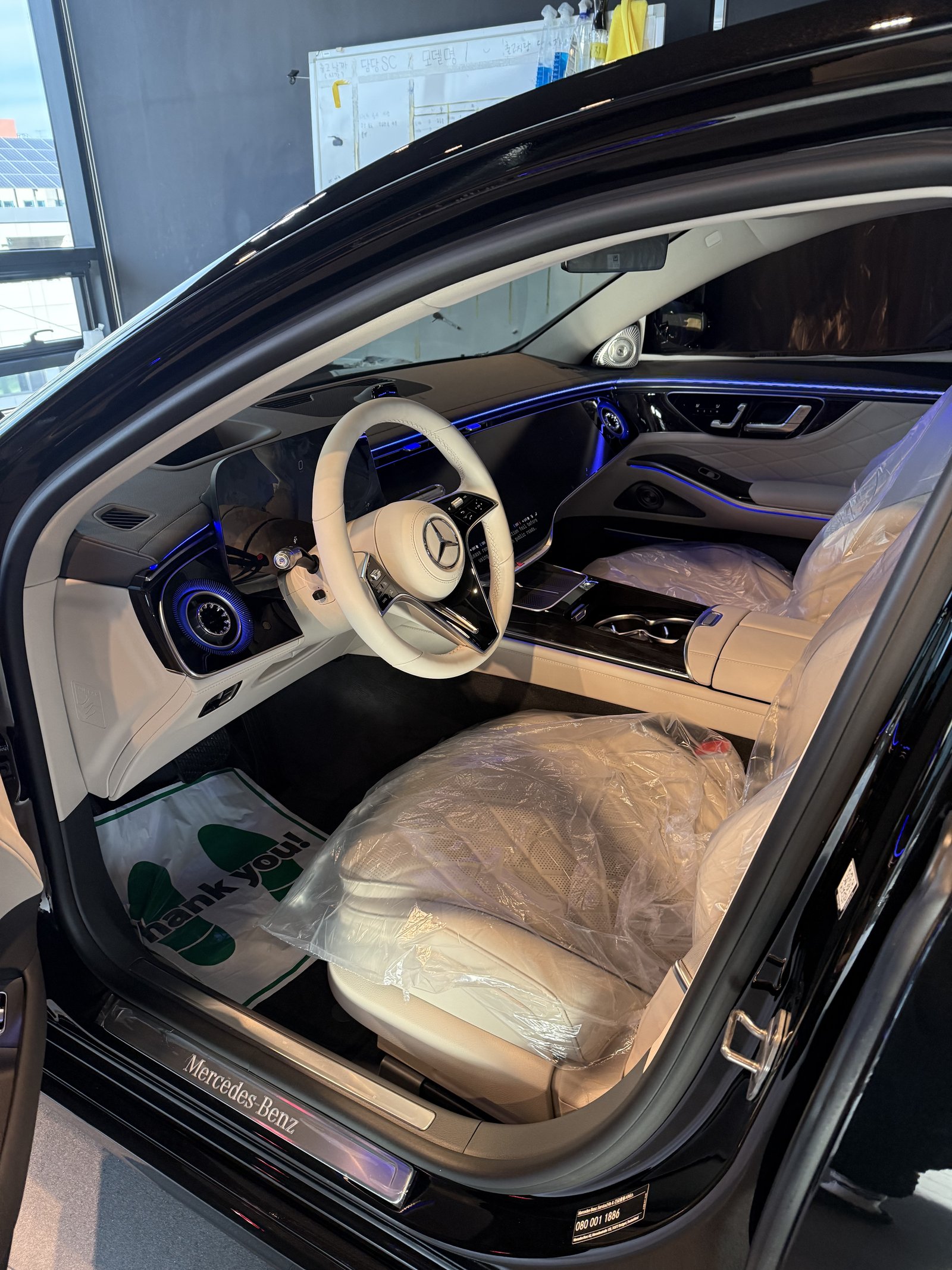 벤츠 S500 신차 실내 스티어링 휠 - 출고 전 컨디션