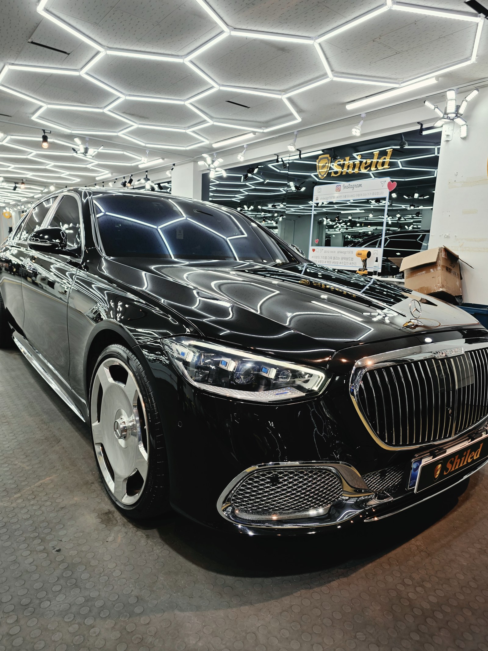 벤츠 마이바흐 S580 검정 측면 전체 - 듀얼코팅 마감