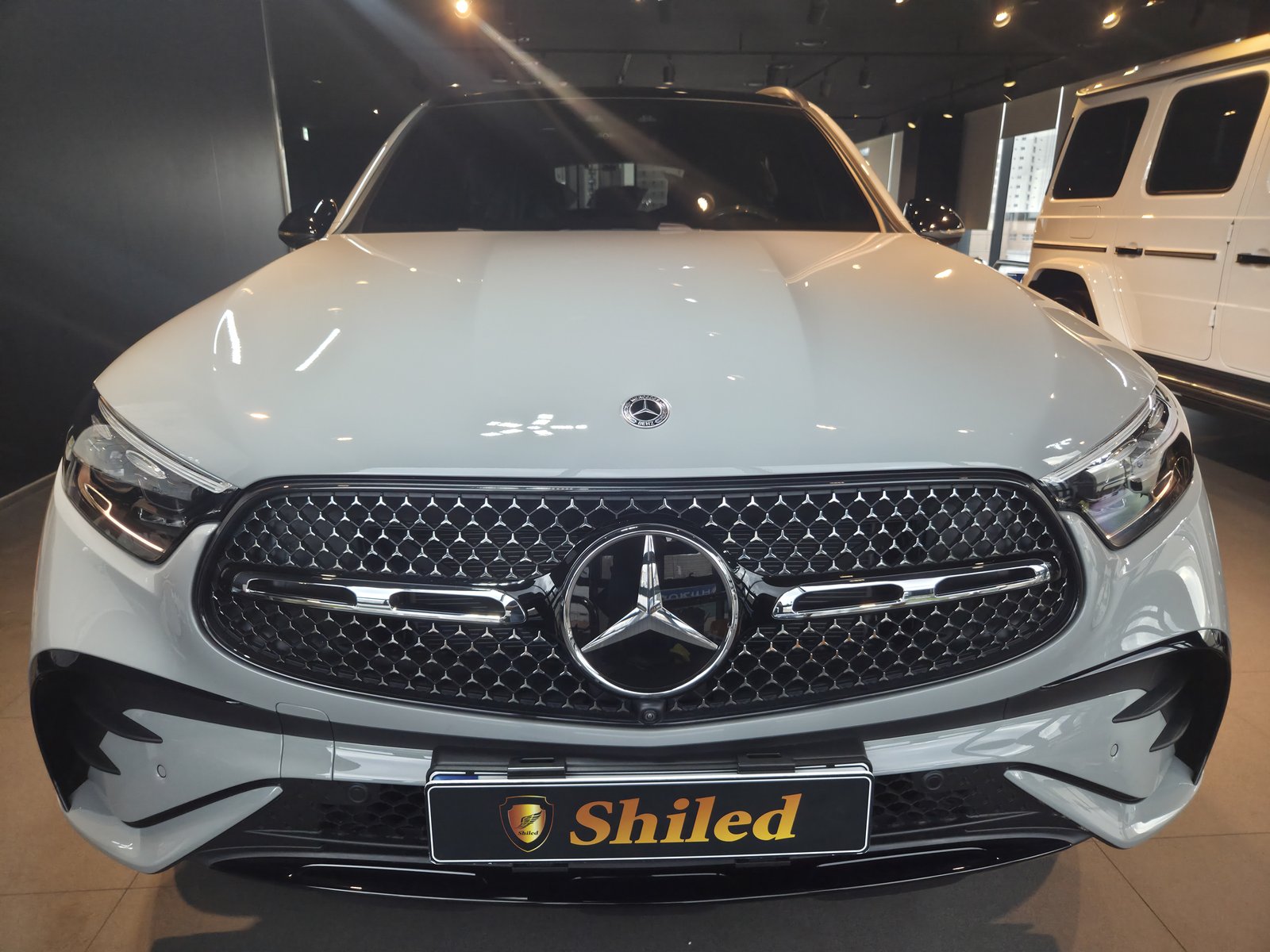 벤츠 GLC300 연그레이 신차 F5 유리막코팅 - 부산 쉴드광택 전면