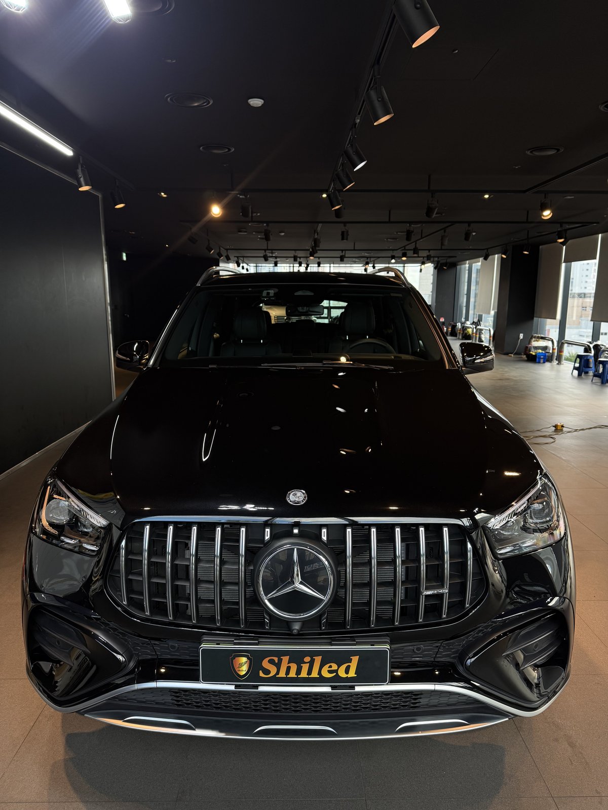 벤츠 GLE53 AMG 검정 광택 후 - 부산 광택 쉴드광택 전면