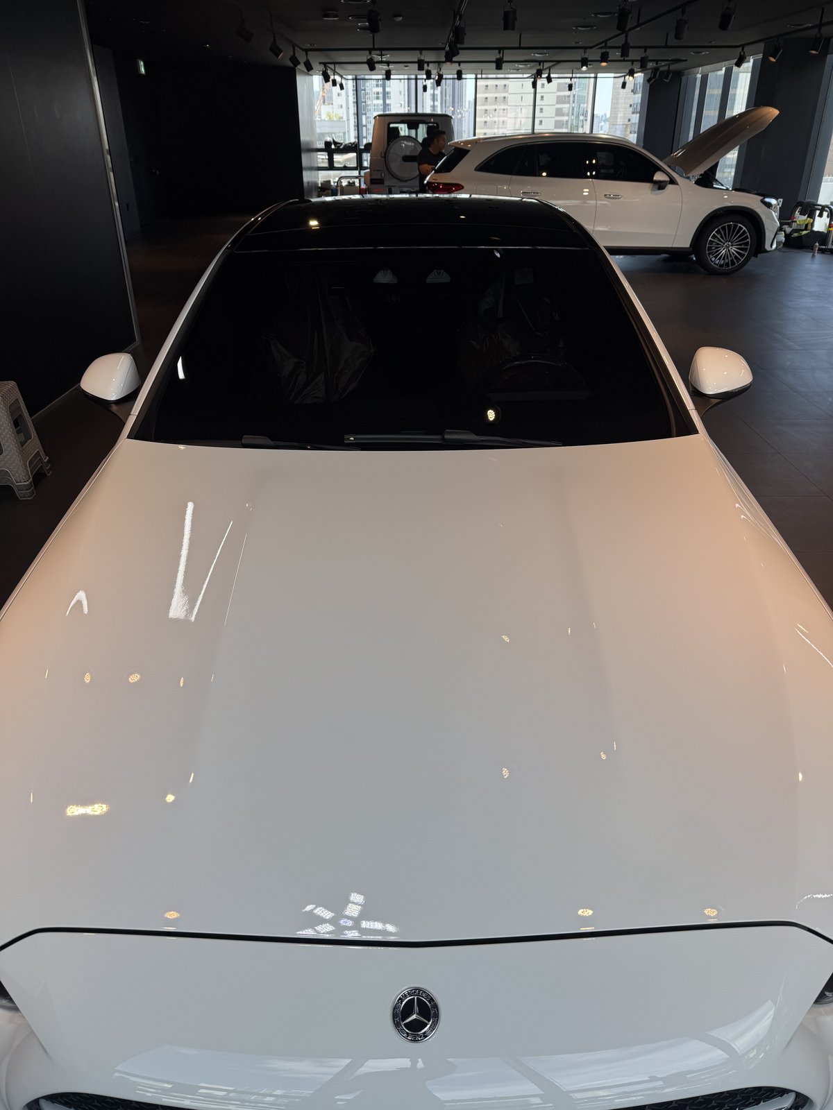 벤츠 C200 AMG 코냑 브라운 가죽시트 실내 - 출고 전 컨디션
