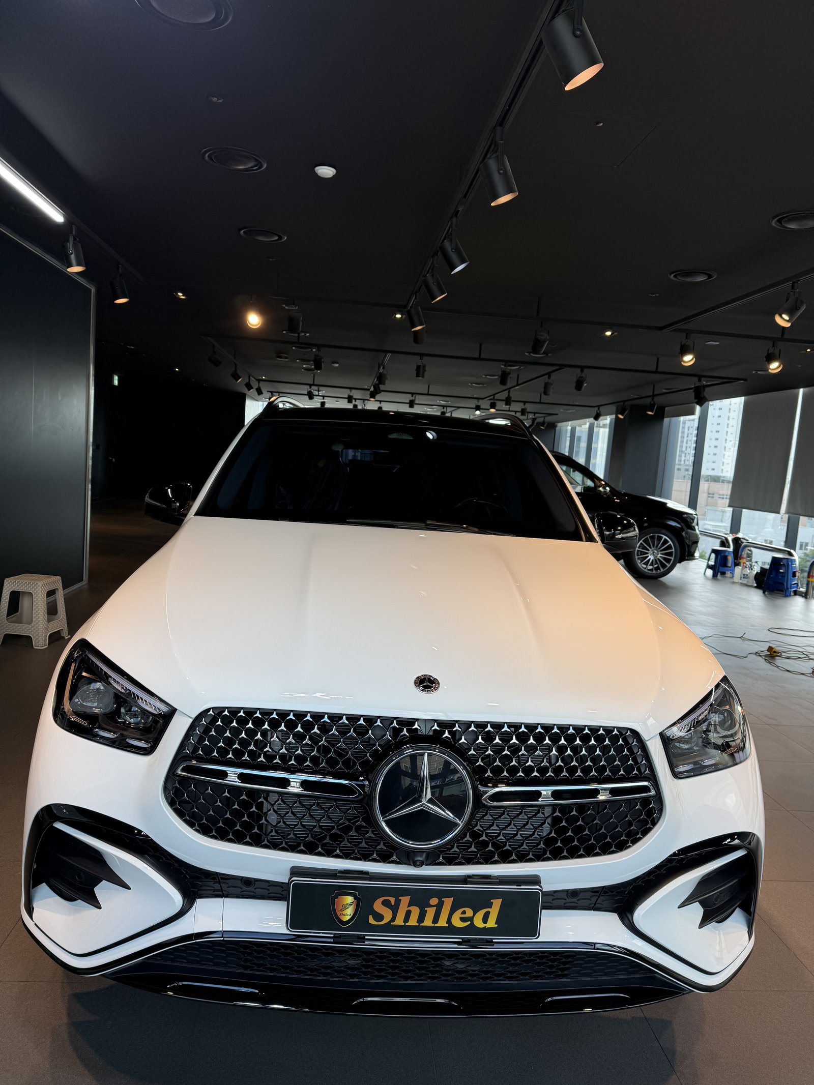 벤츠 GLE450 백색 신차 F5 유리막코팅 - 부산 쉴드광택 전면