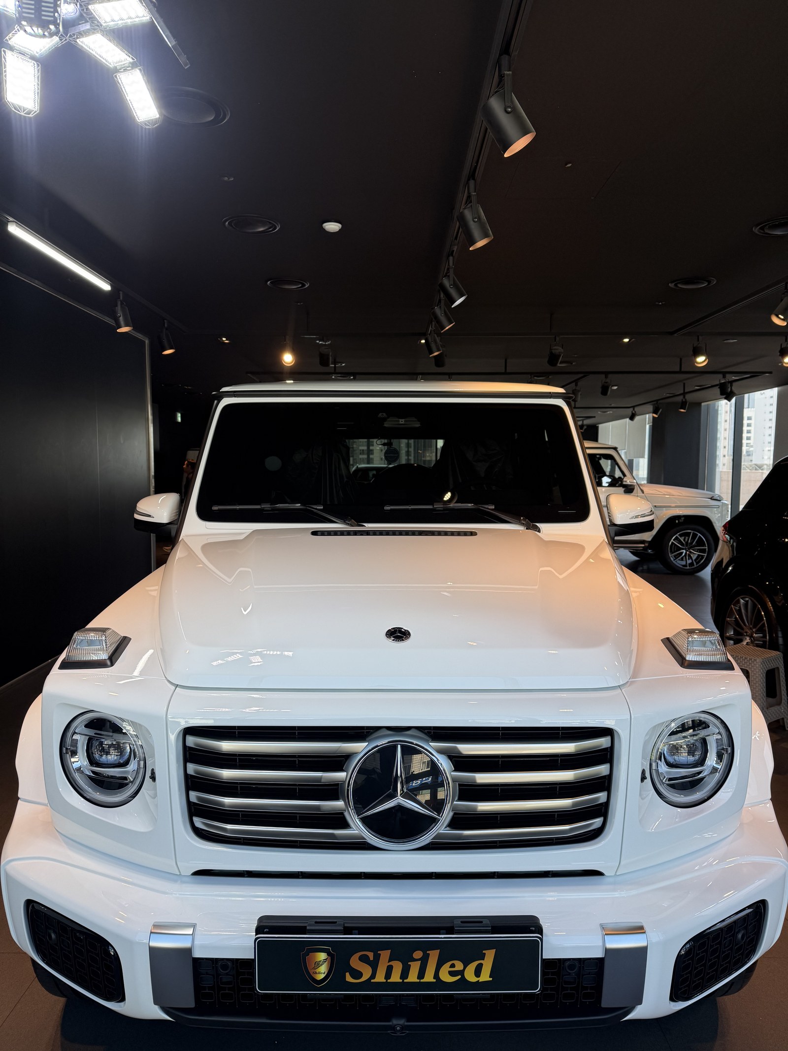 벤츠 G450 백색 신차 F5 유리막코팅 - 부산 쉴드광택 전면